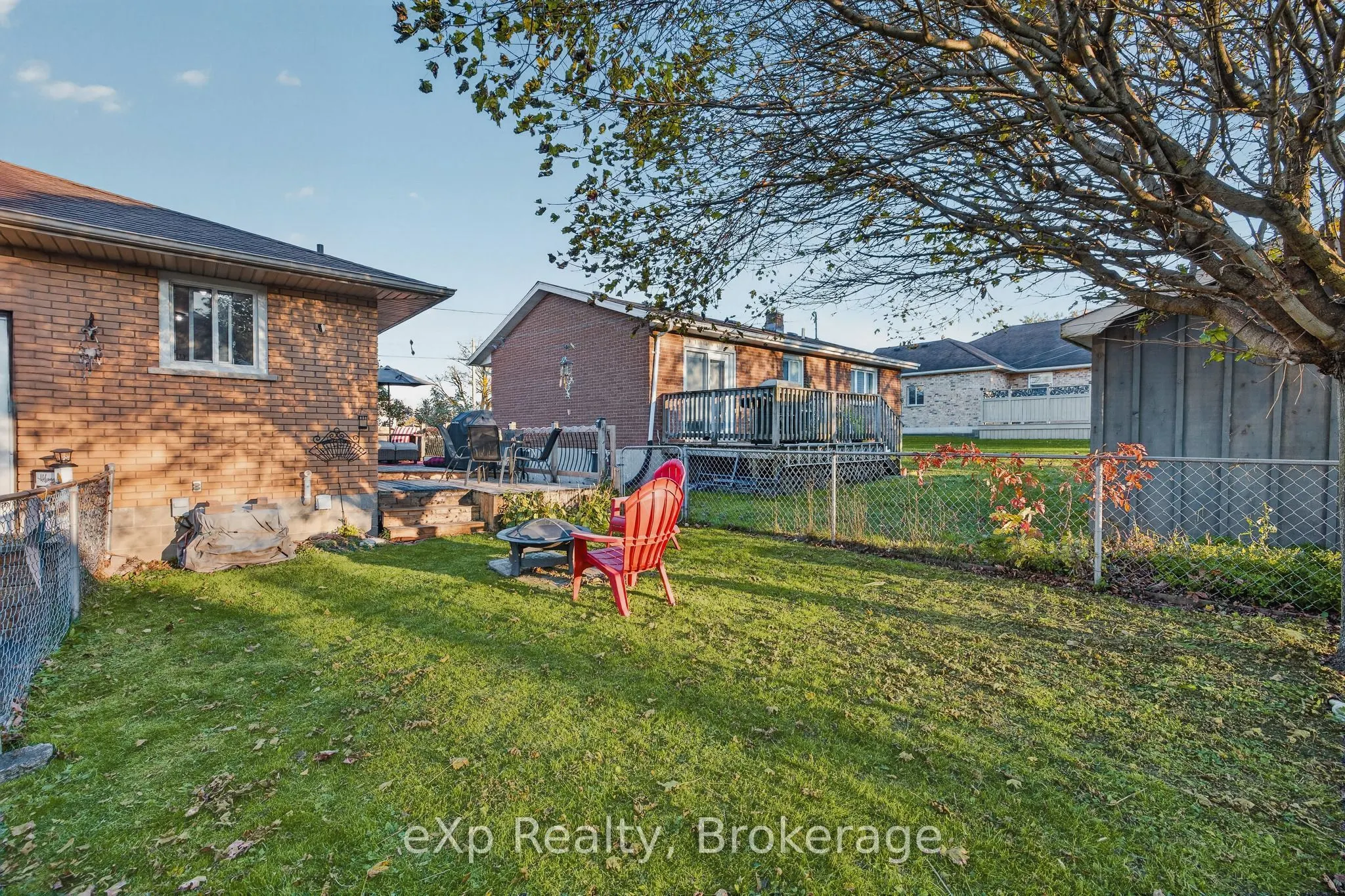 360 QUEEN Street E