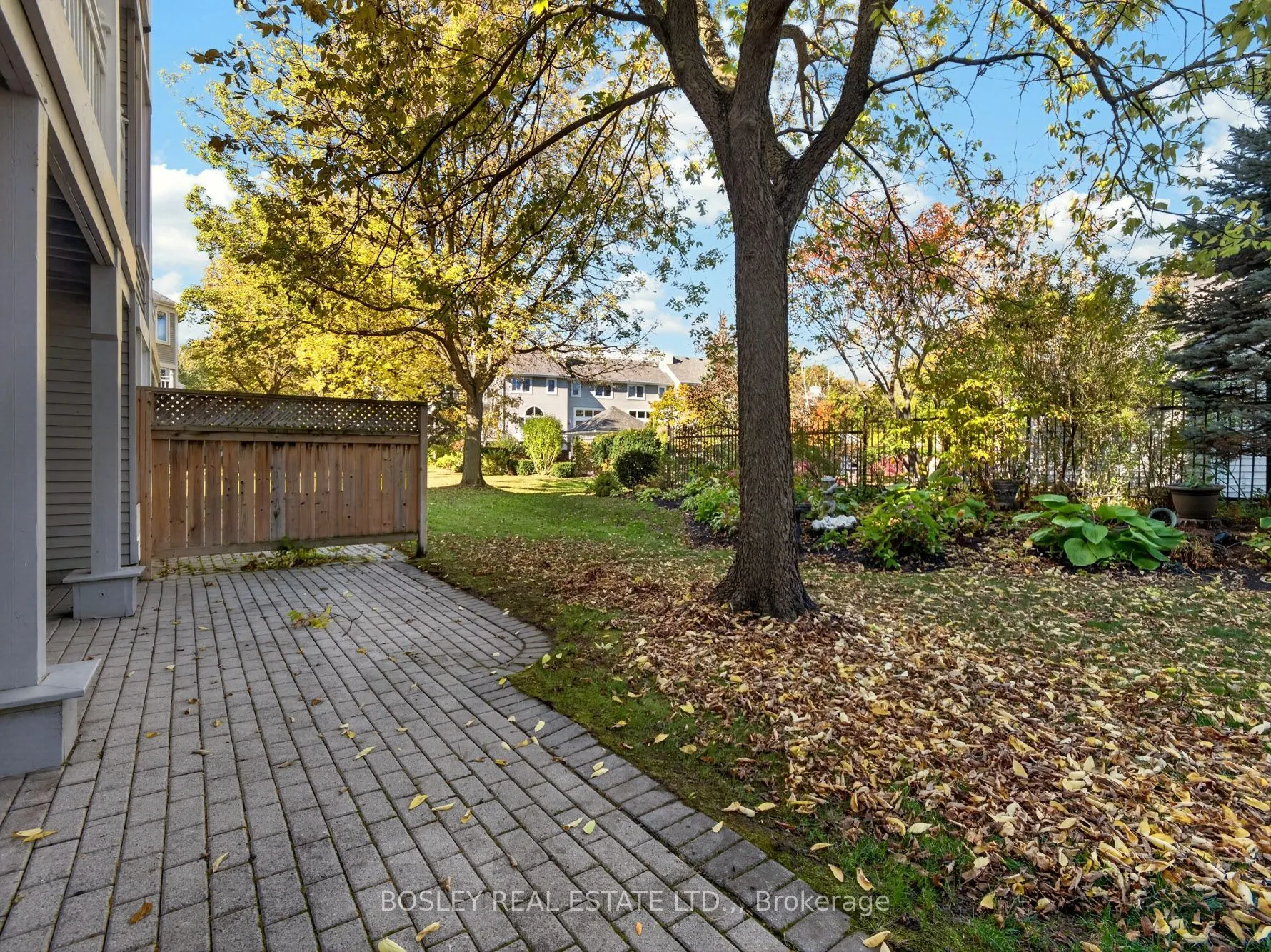 3 Lakeside Drive #18