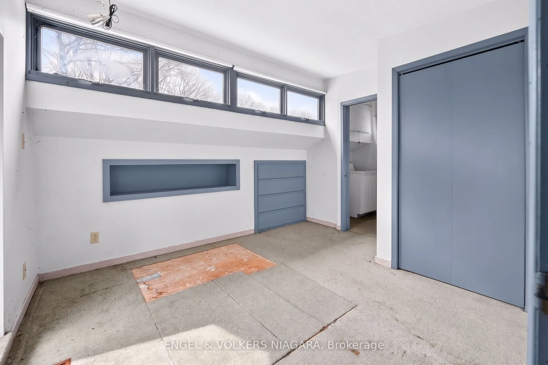 41 Park Road S