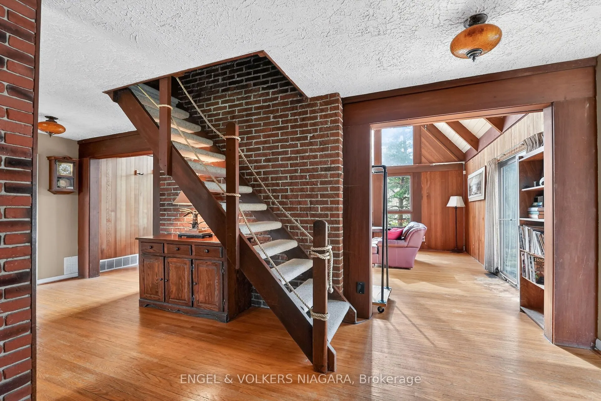 41 Park Road S