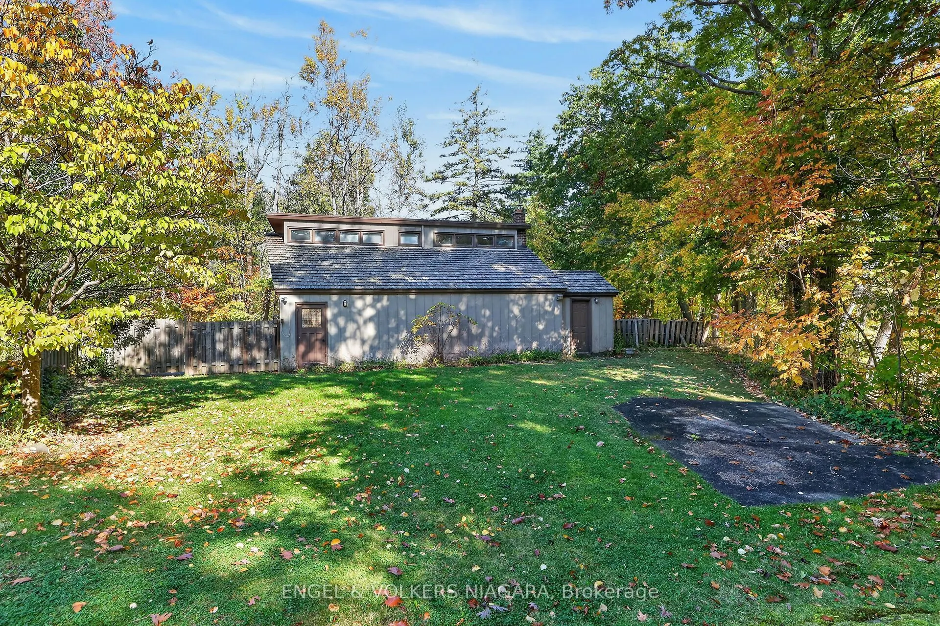 41 Park Road S
