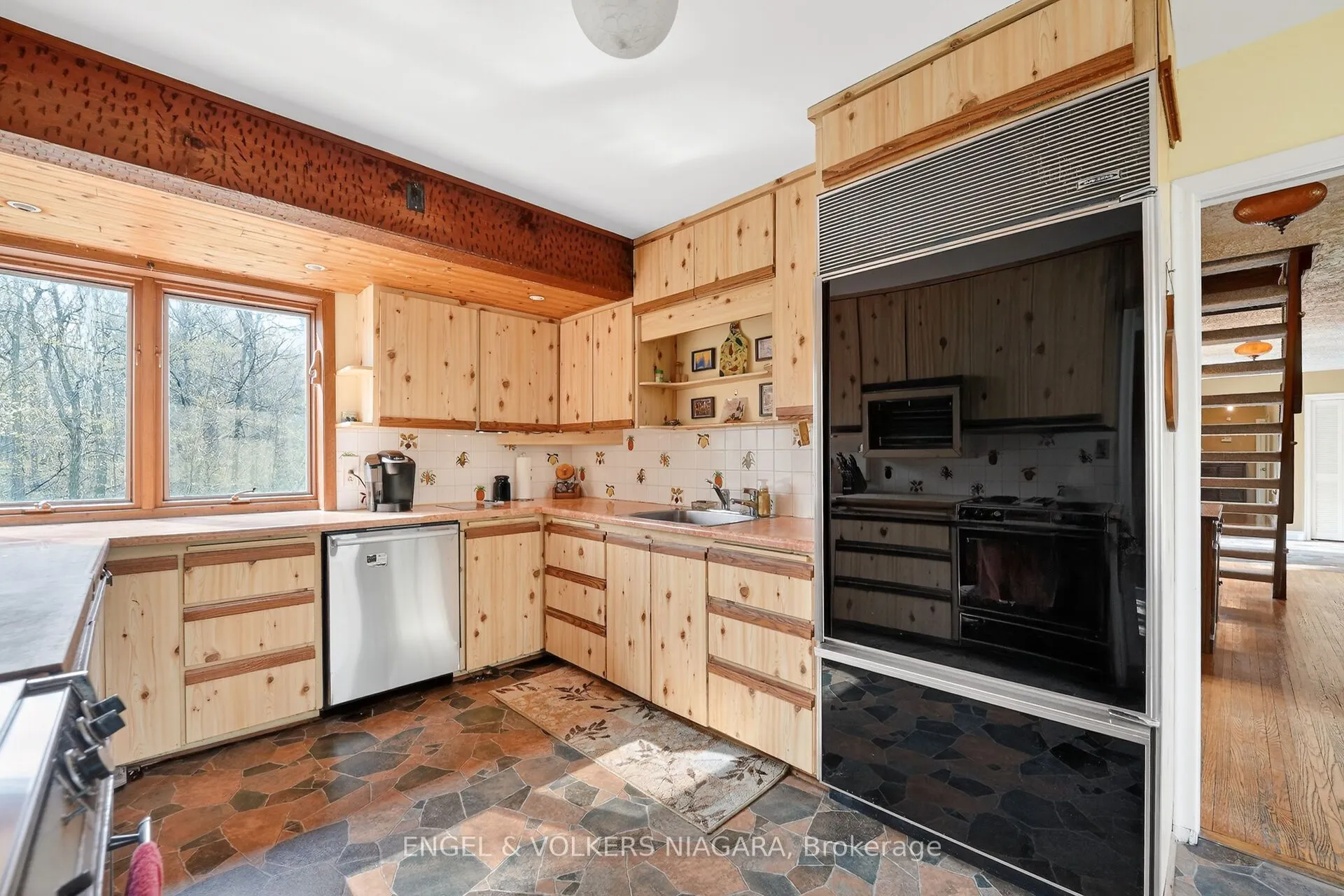 41 Park Road S