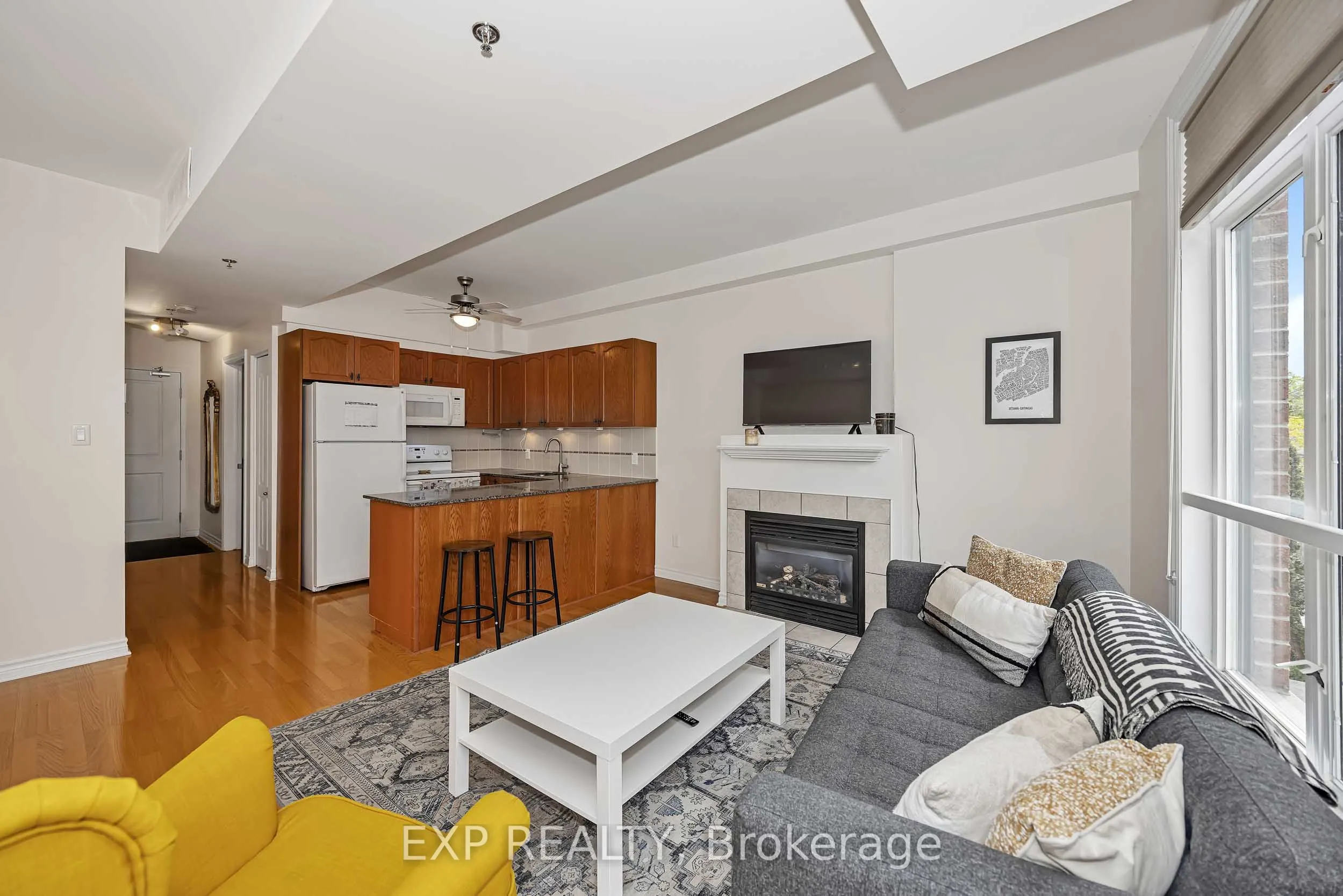 6 Grove Avenue #305