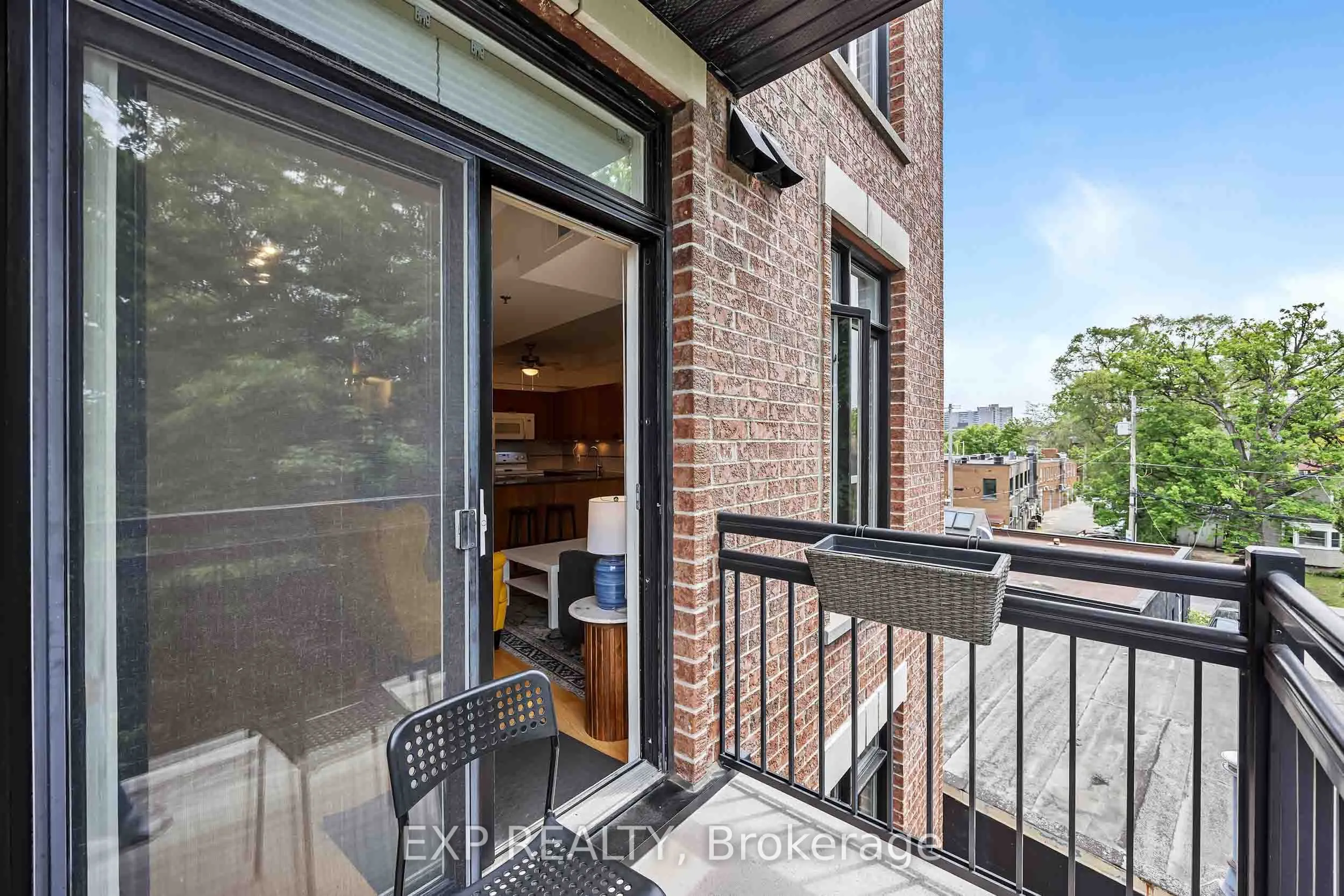 6 Grove Avenue #305