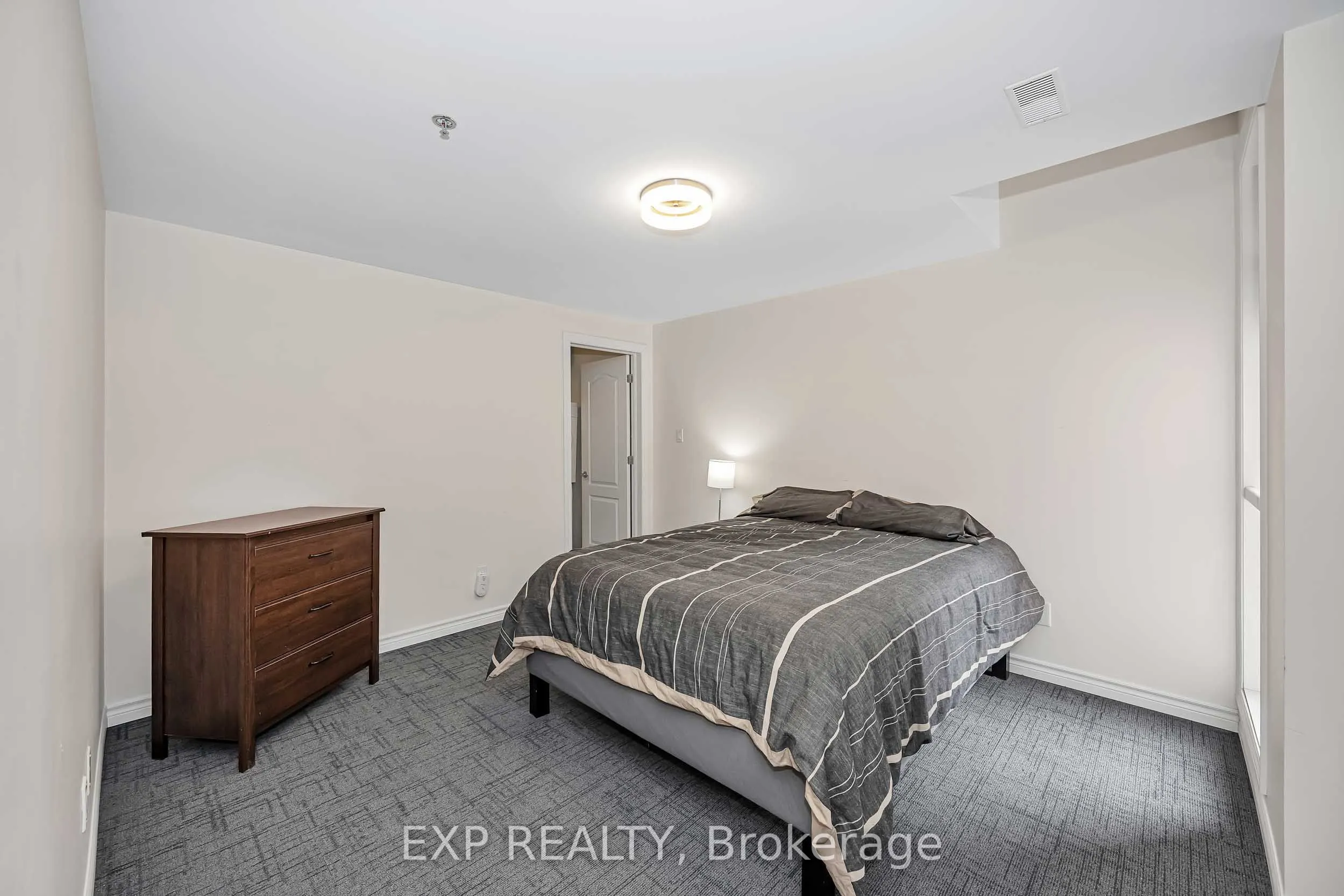 6 Grove Avenue #305