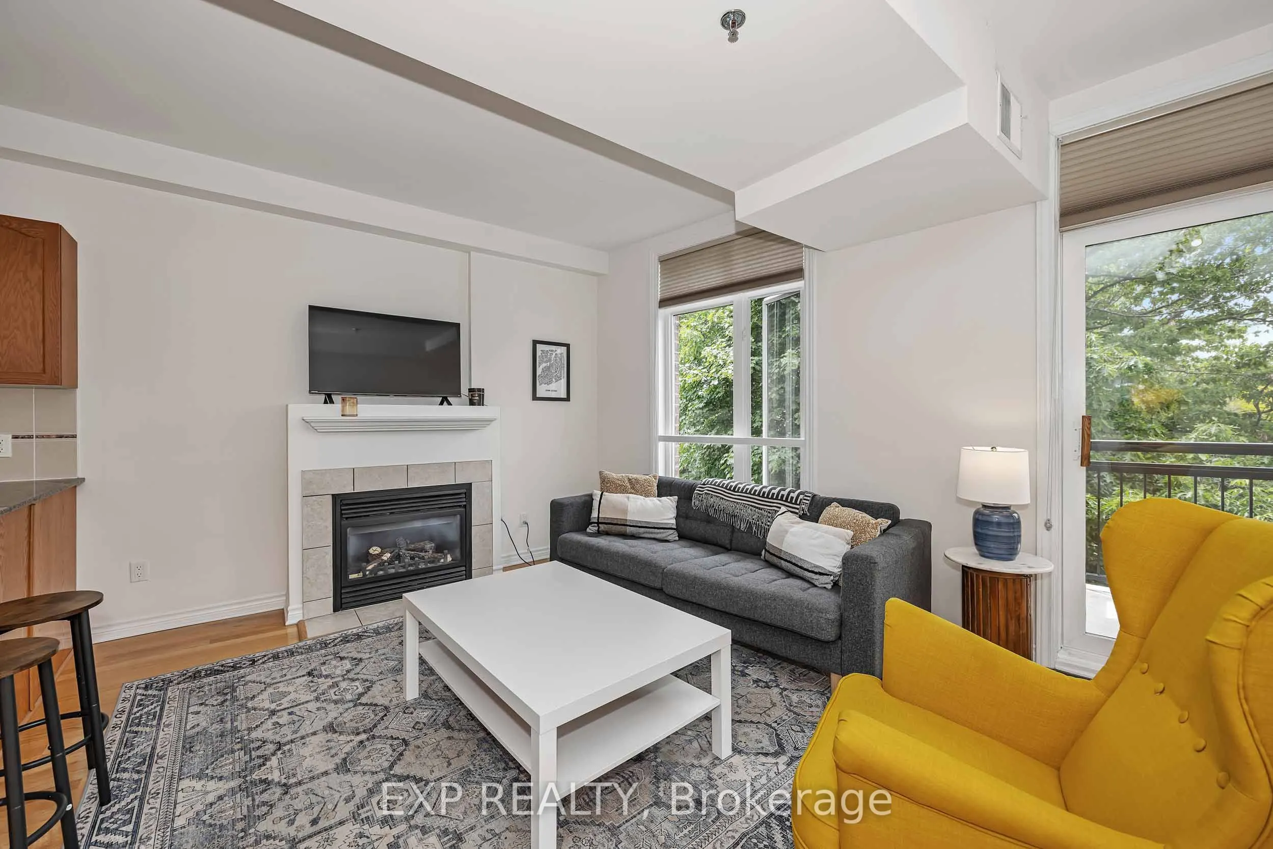 6 Grove Avenue #305