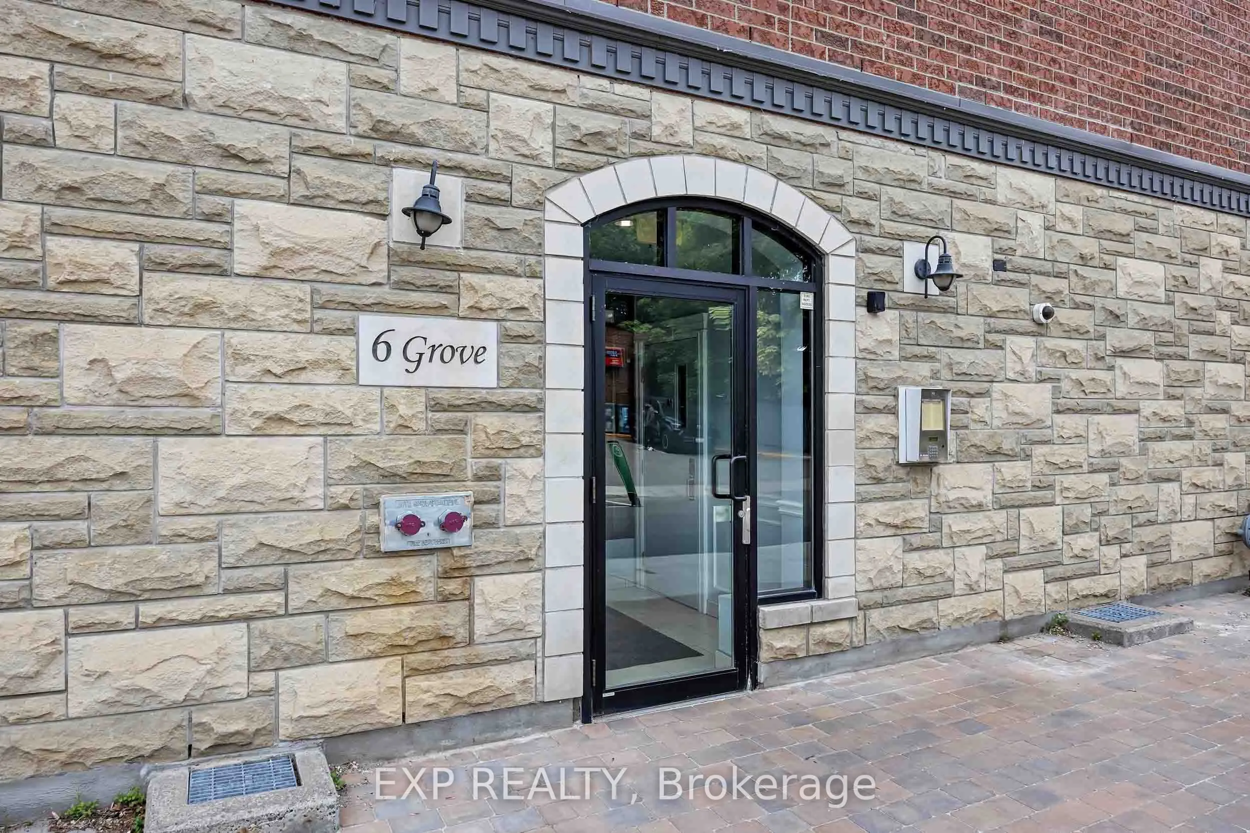 6 Grove Avenue #305