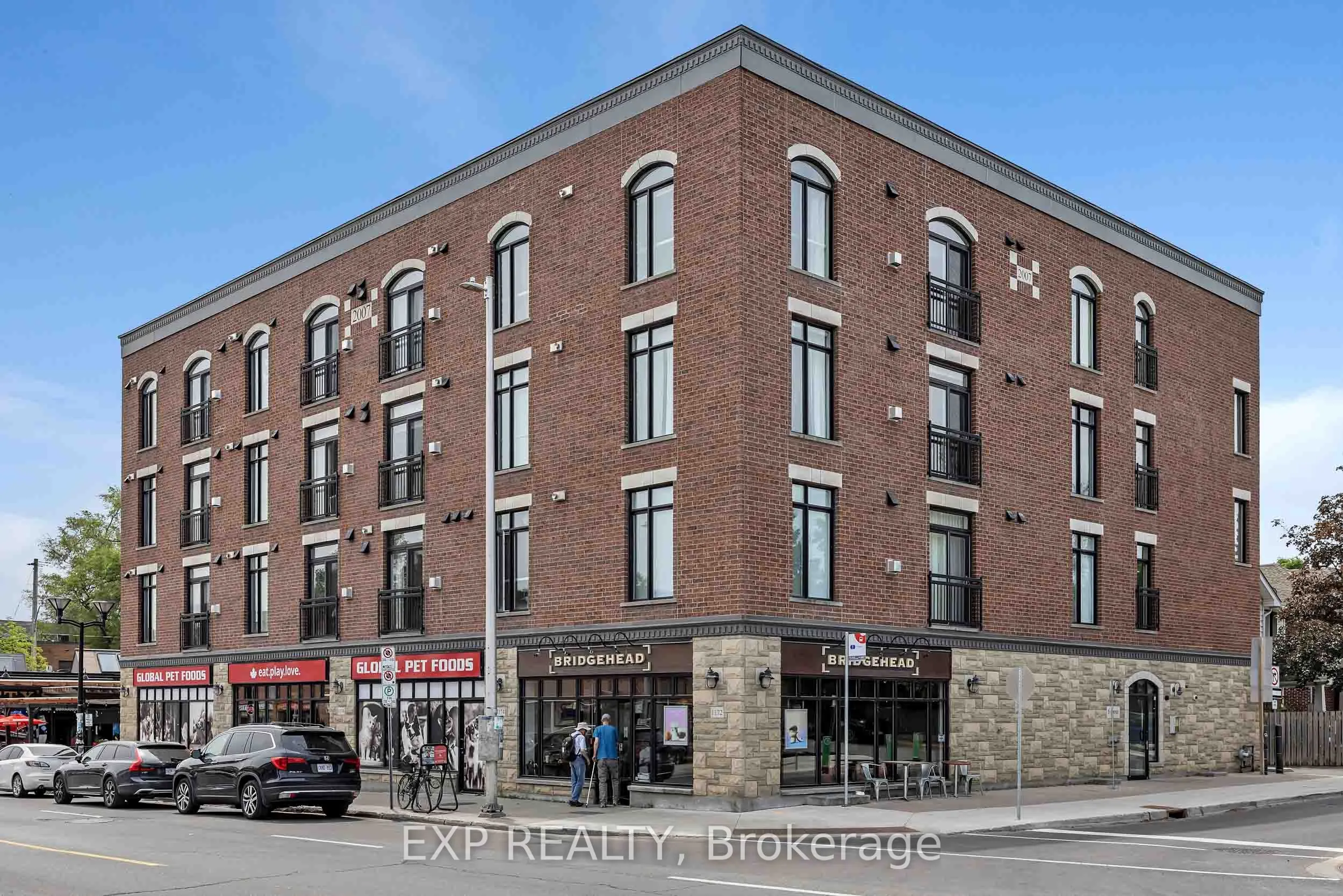 6 Grove Avenue #305