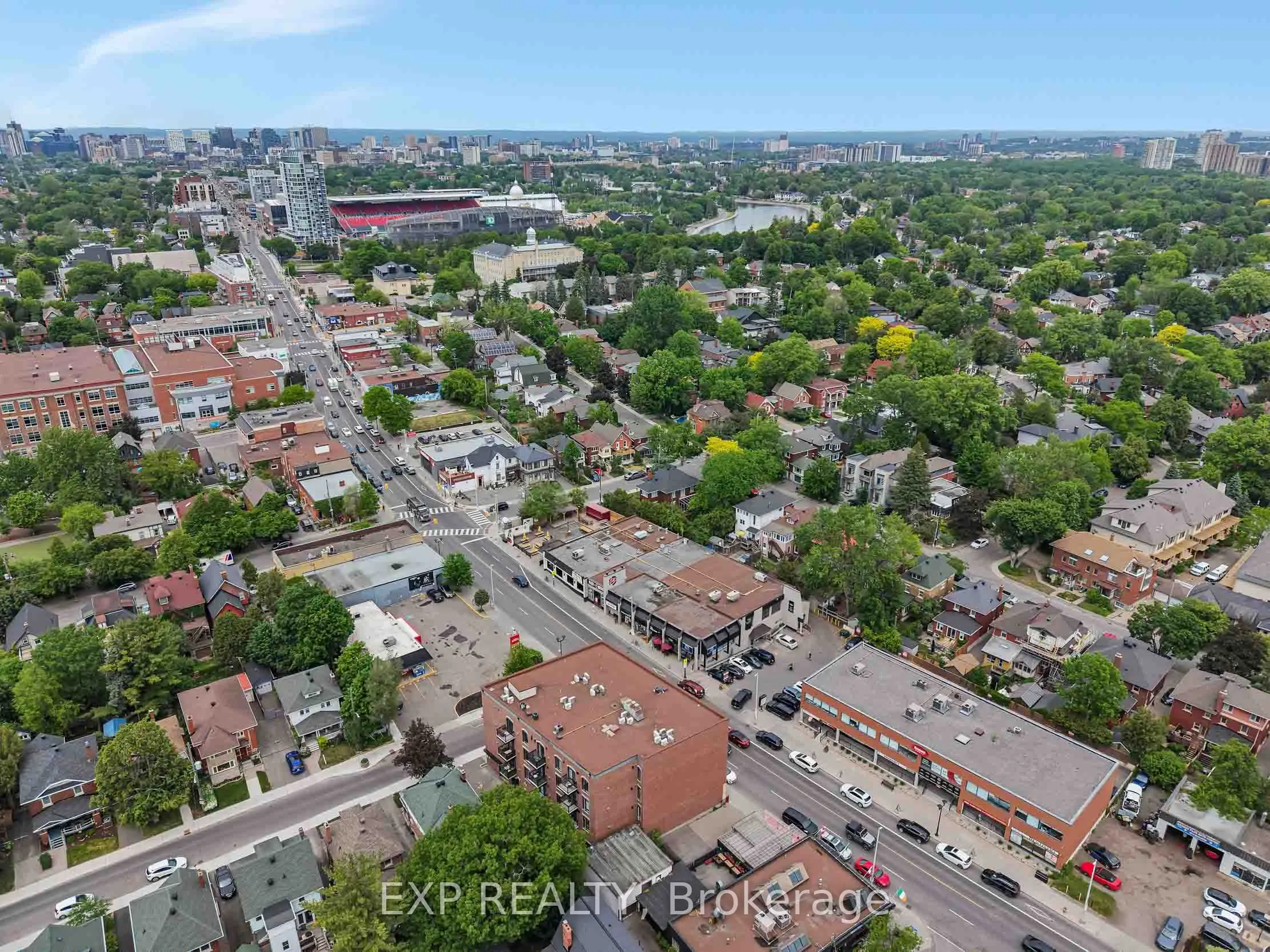 6 Grove Avenue #305