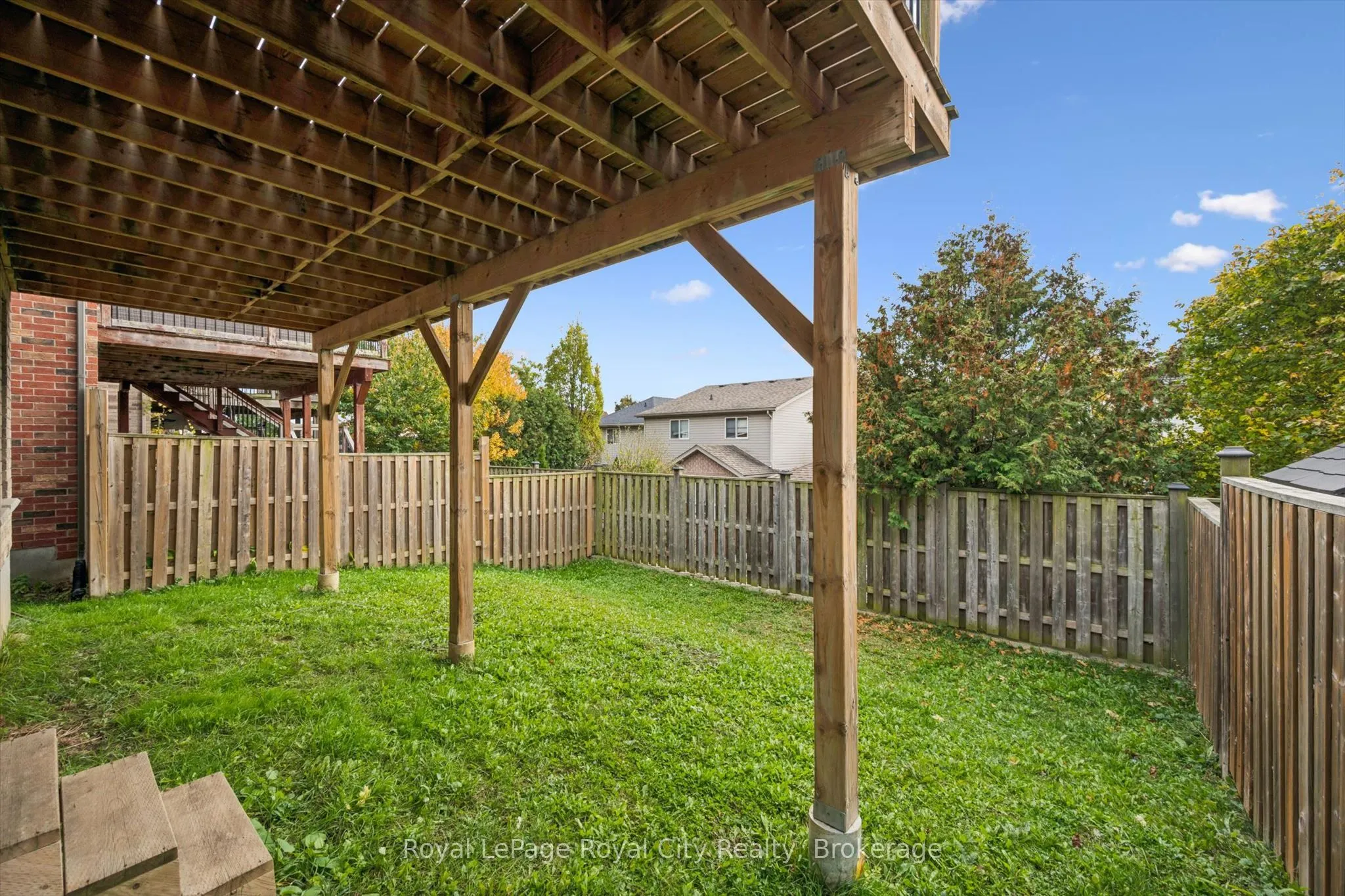 36 Oakes Crescent