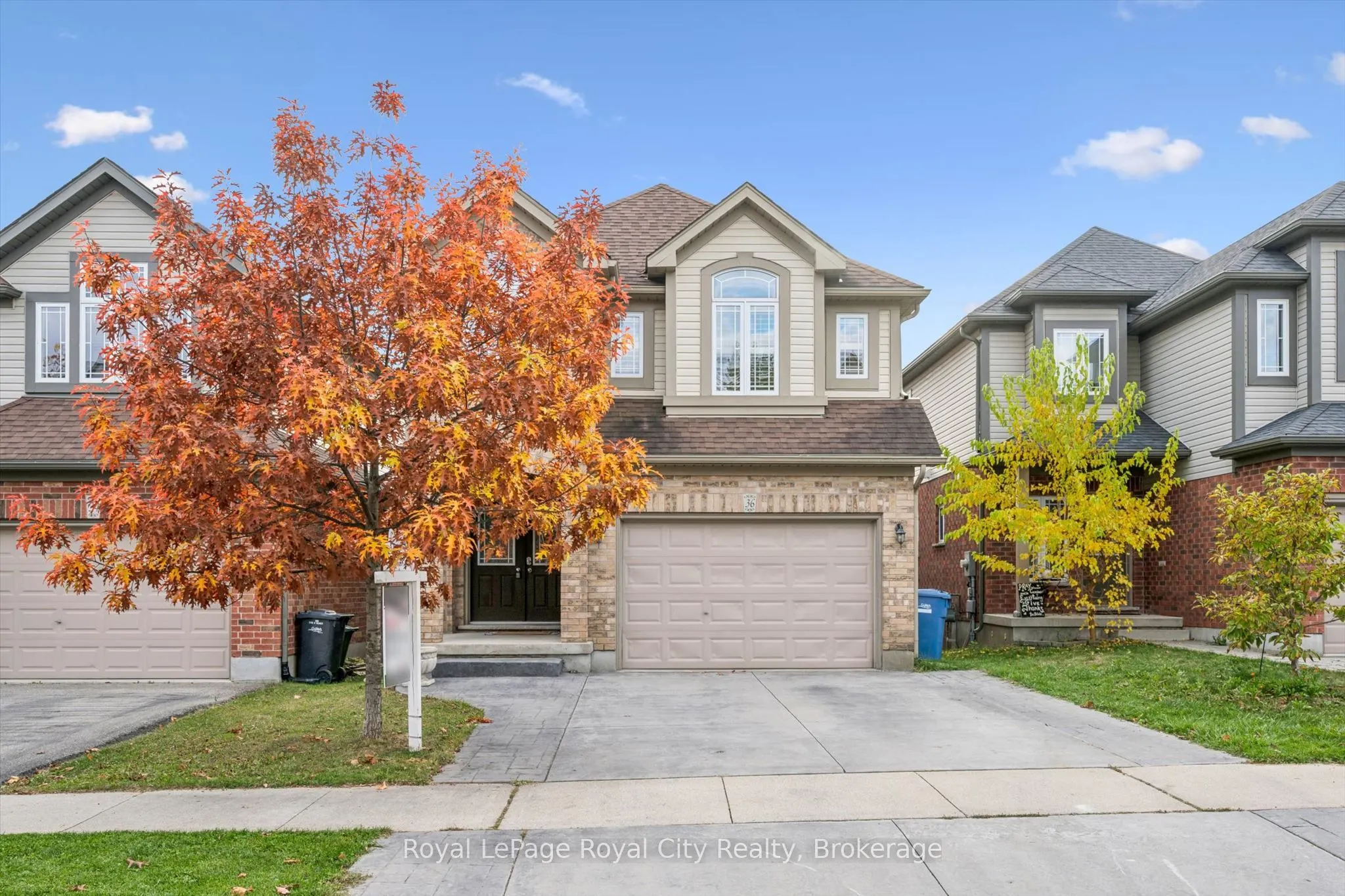 36 Oakes Crescent