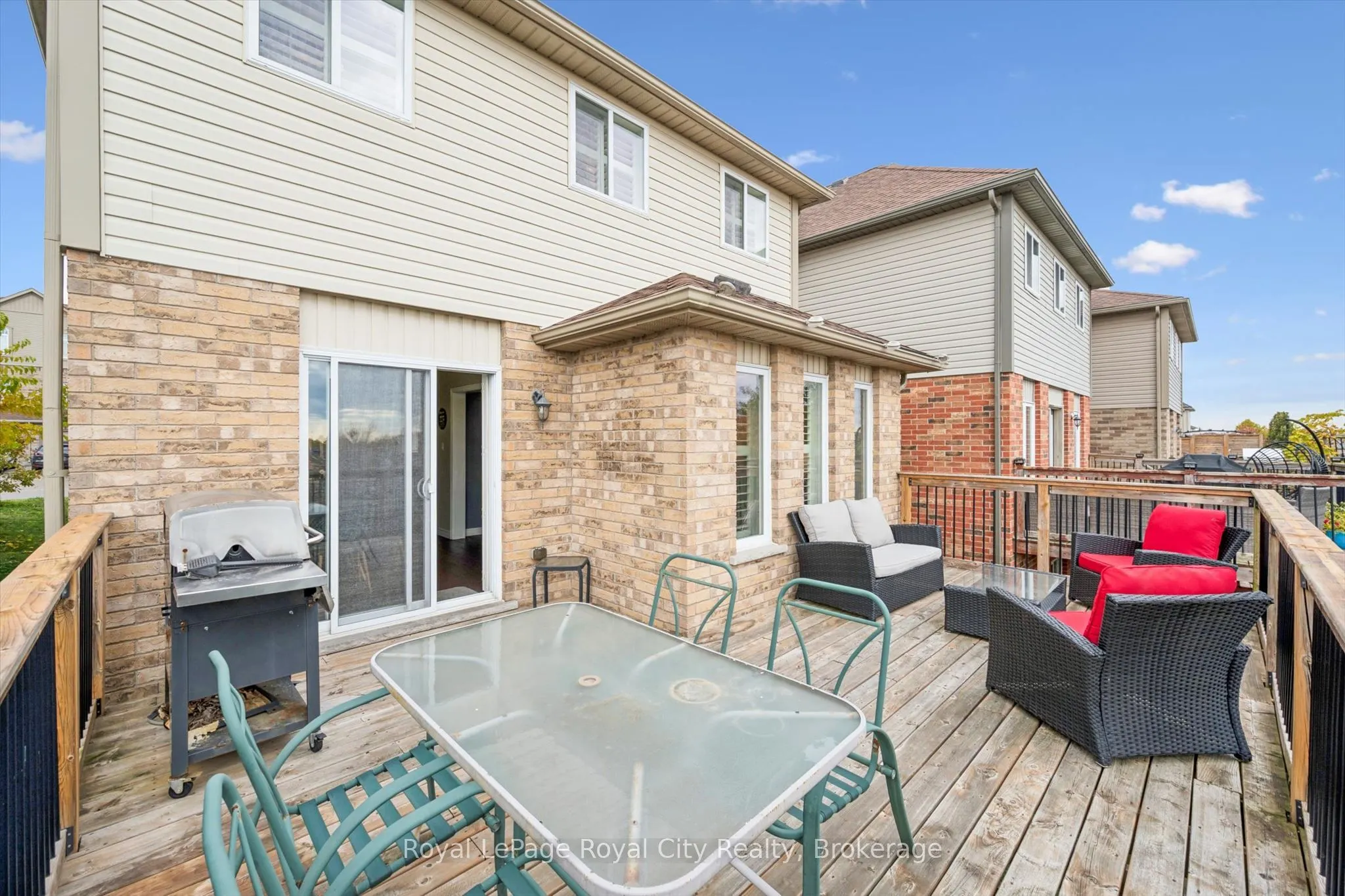 36 Oakes Crescent