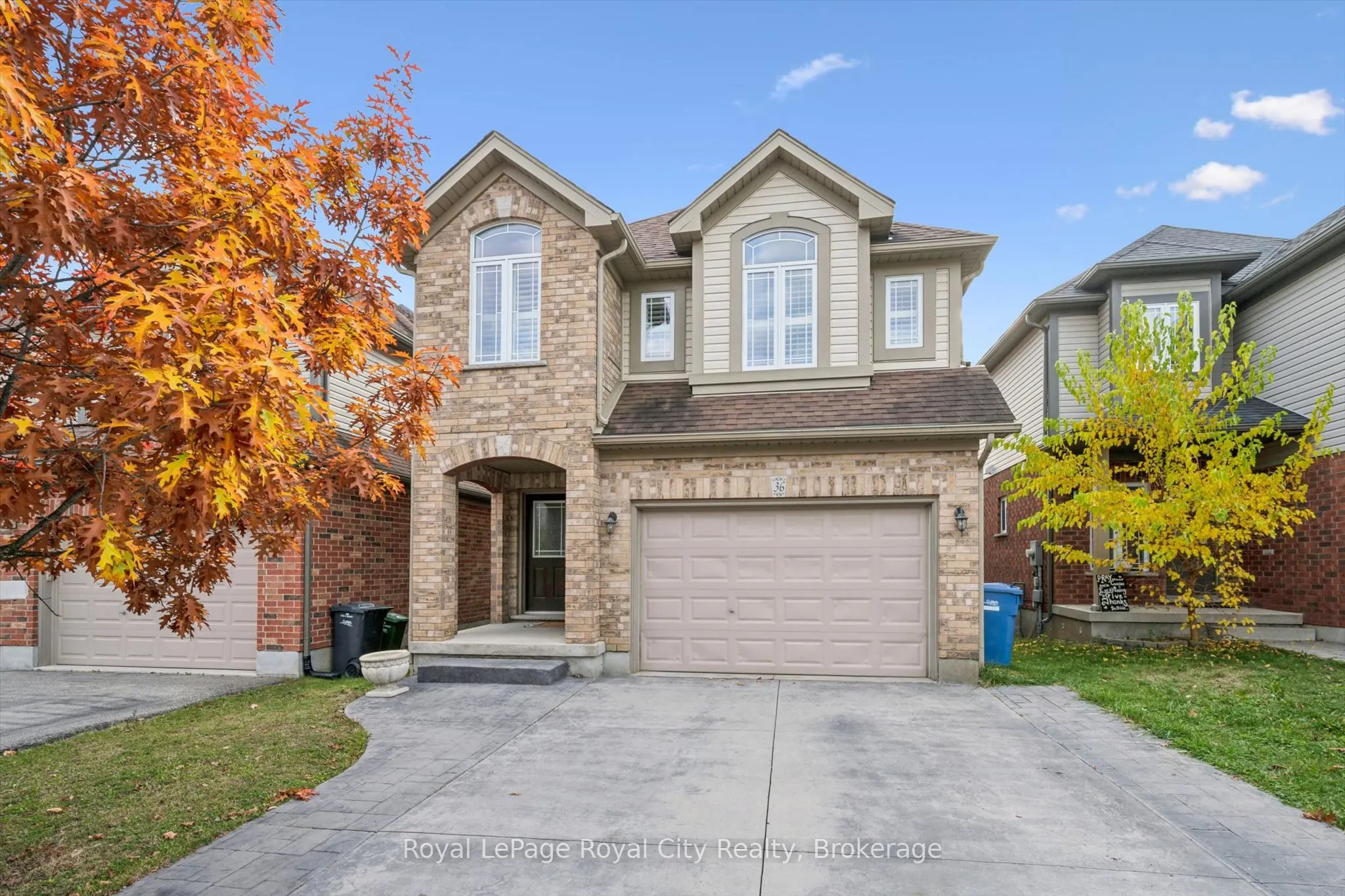 36 Oakes Crescent