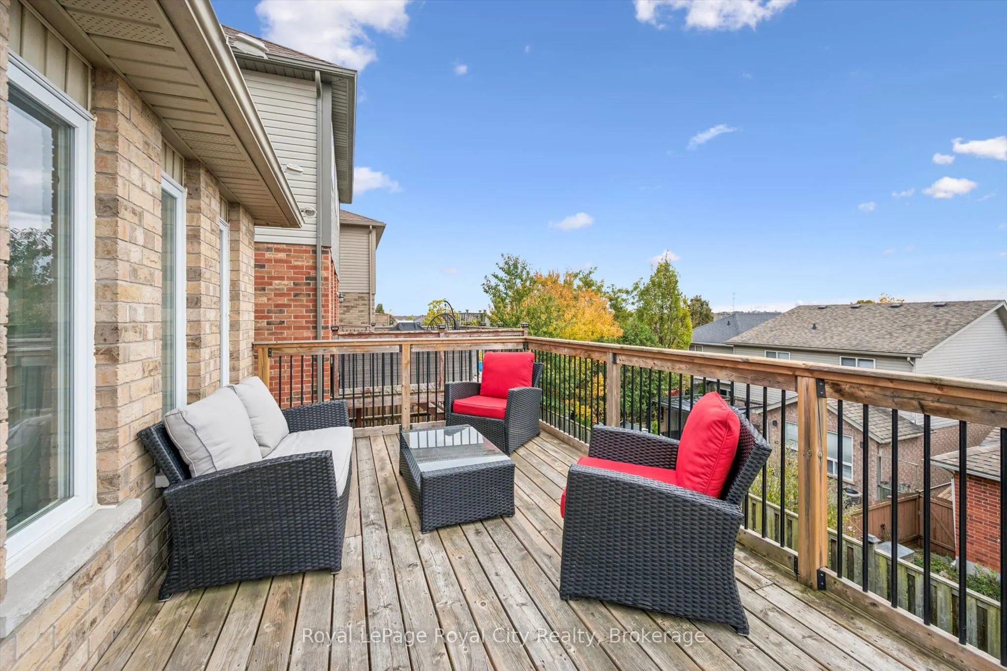 36 Oakes Crescent