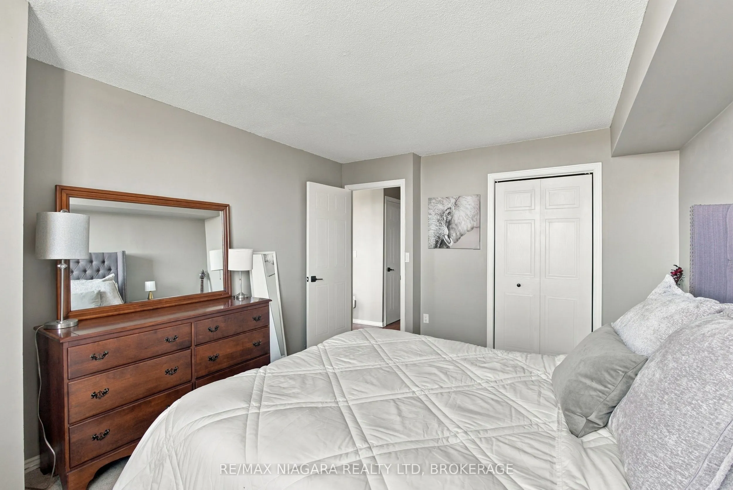 81 Scott Street #601