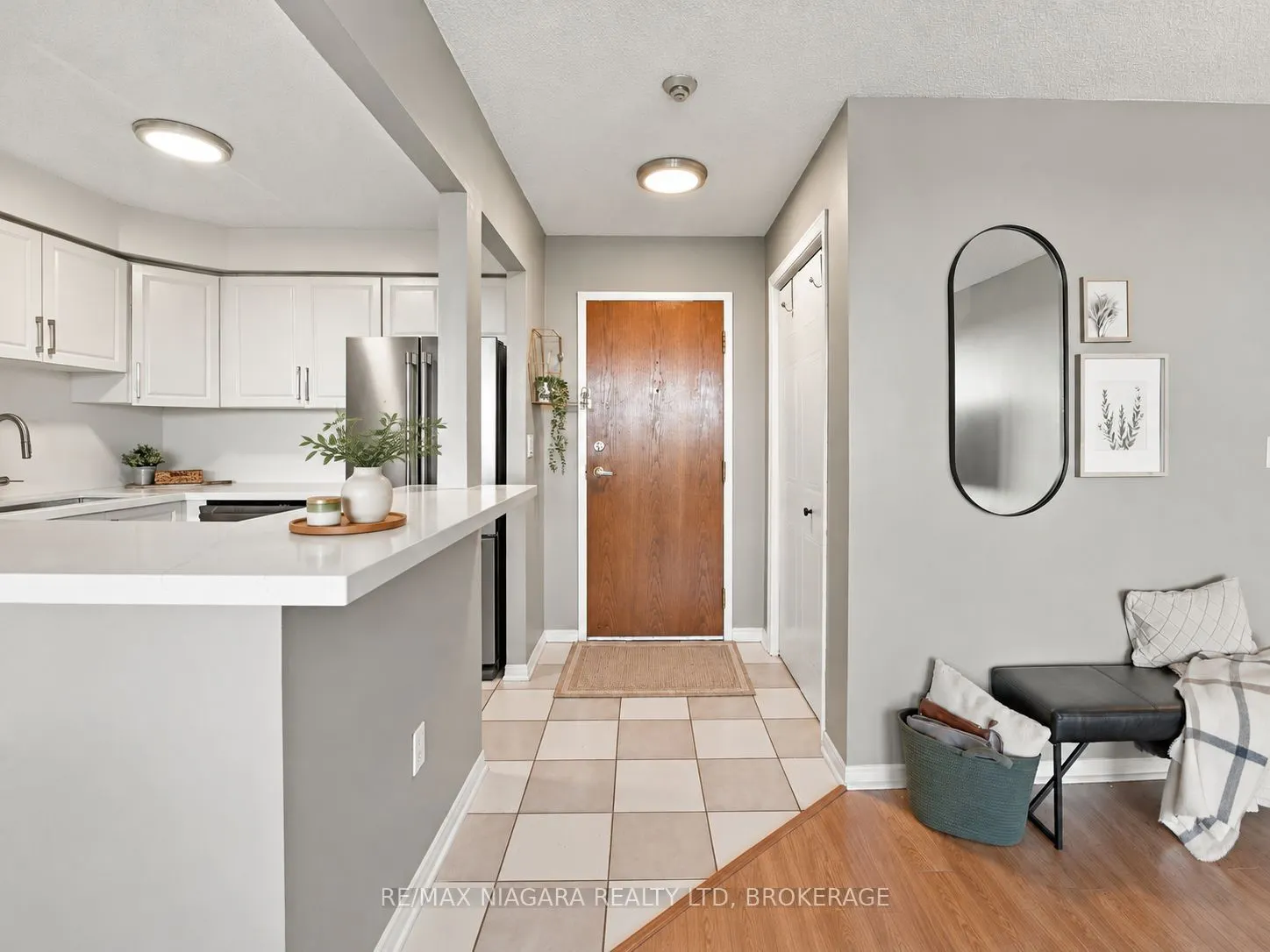 81 Scott Street #601