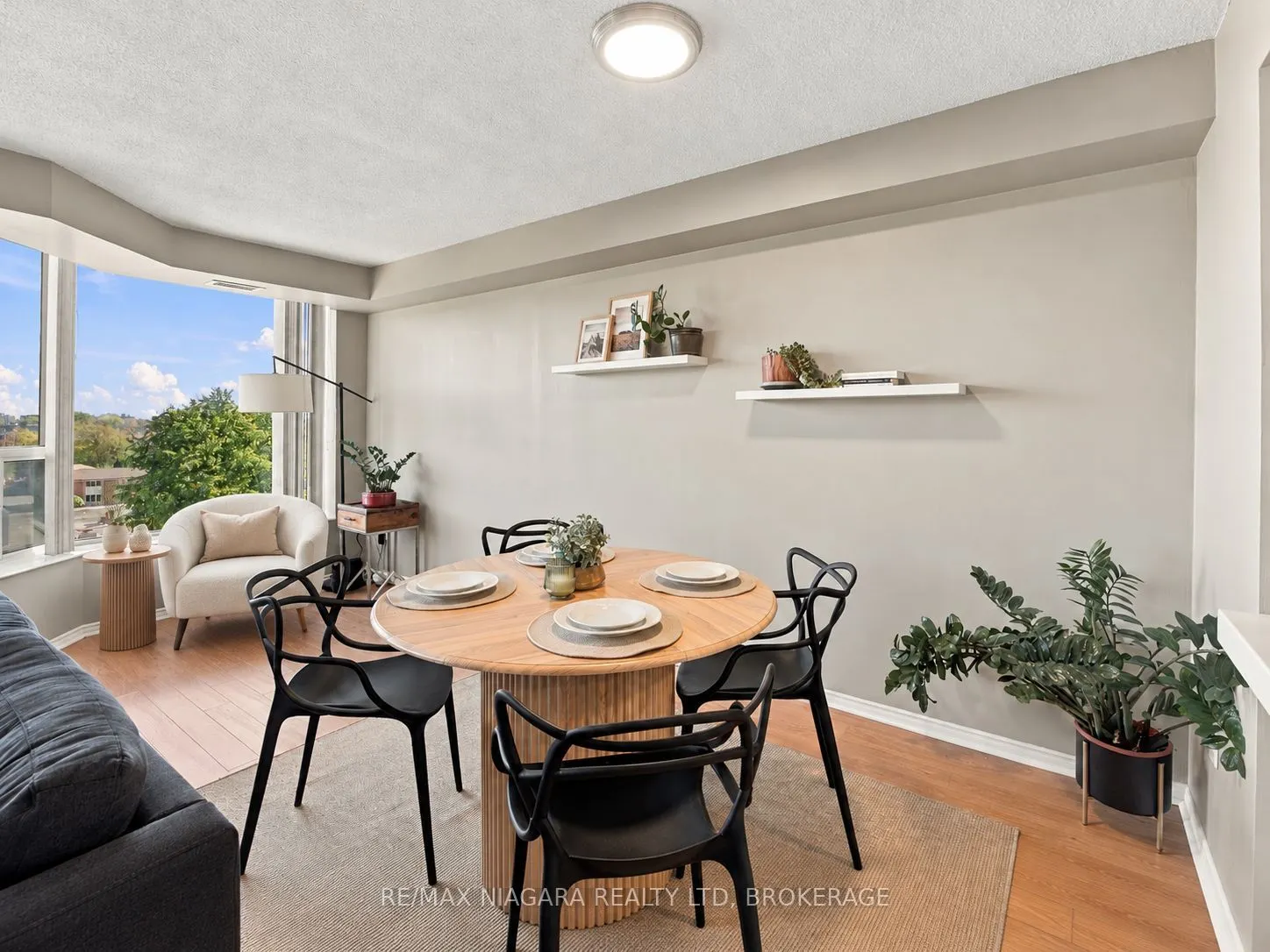 81 Scott Street #601