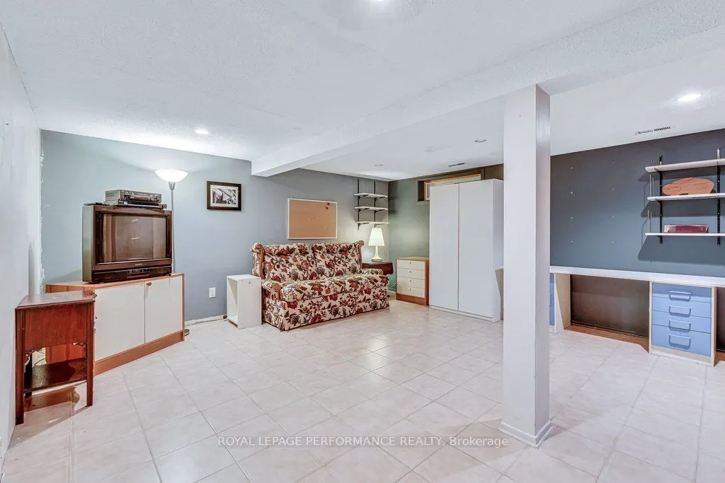 2111 Montreal Road #32