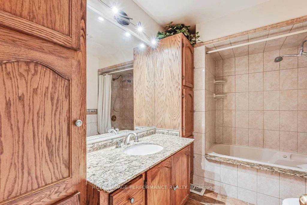 2111 Montreal Road #32