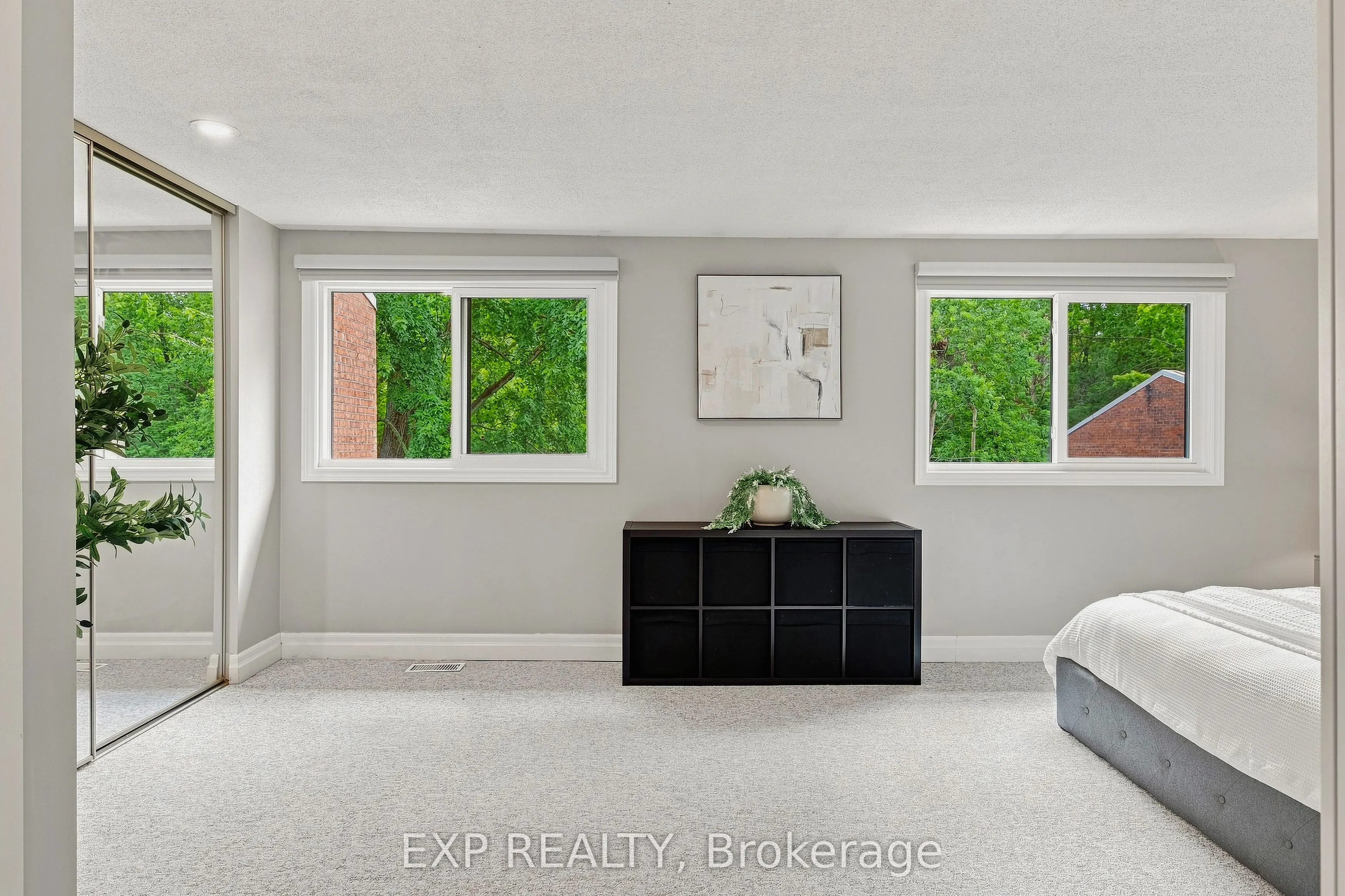 220 Salisbury Avenue #13