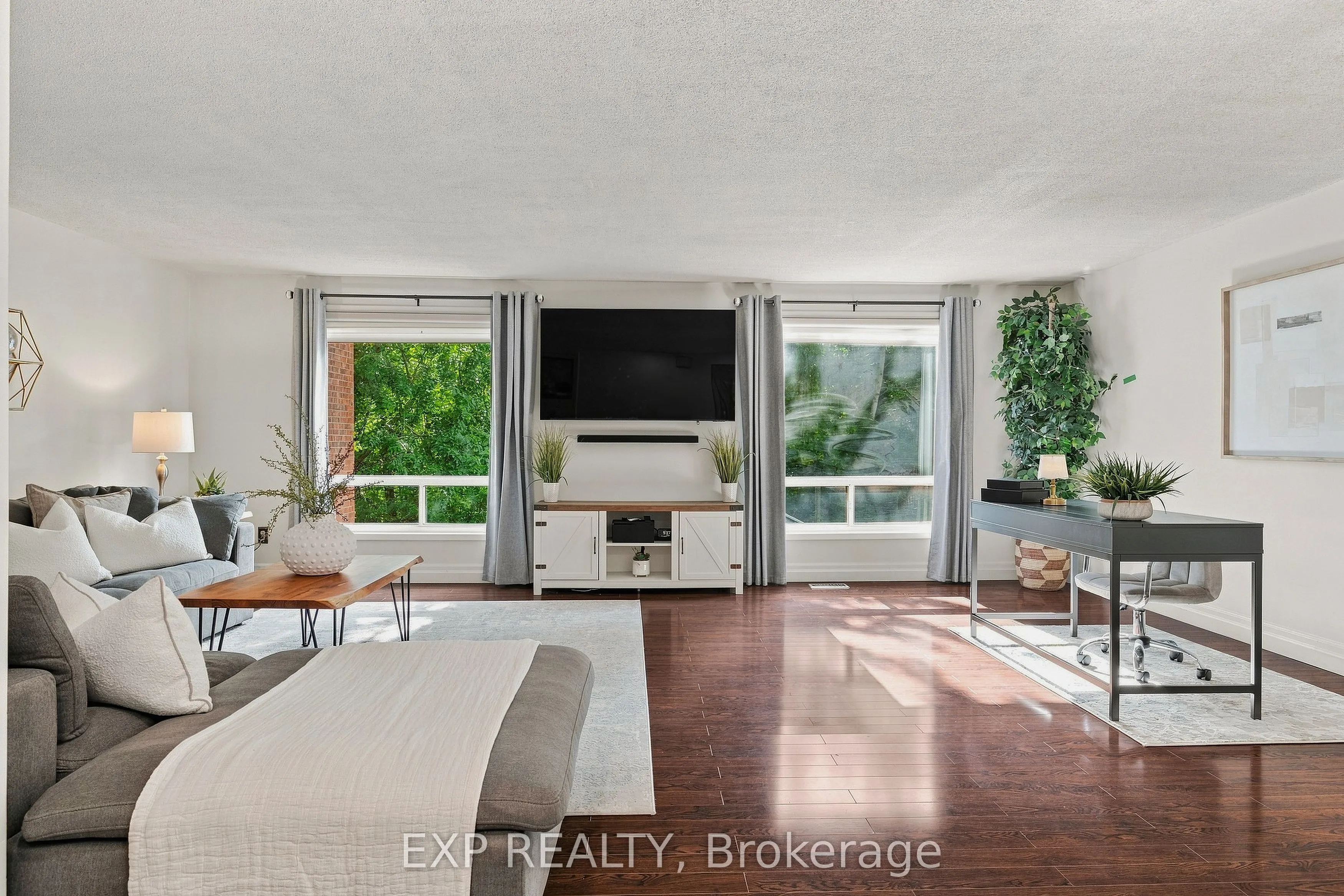 220 Salisbury Avenue #13