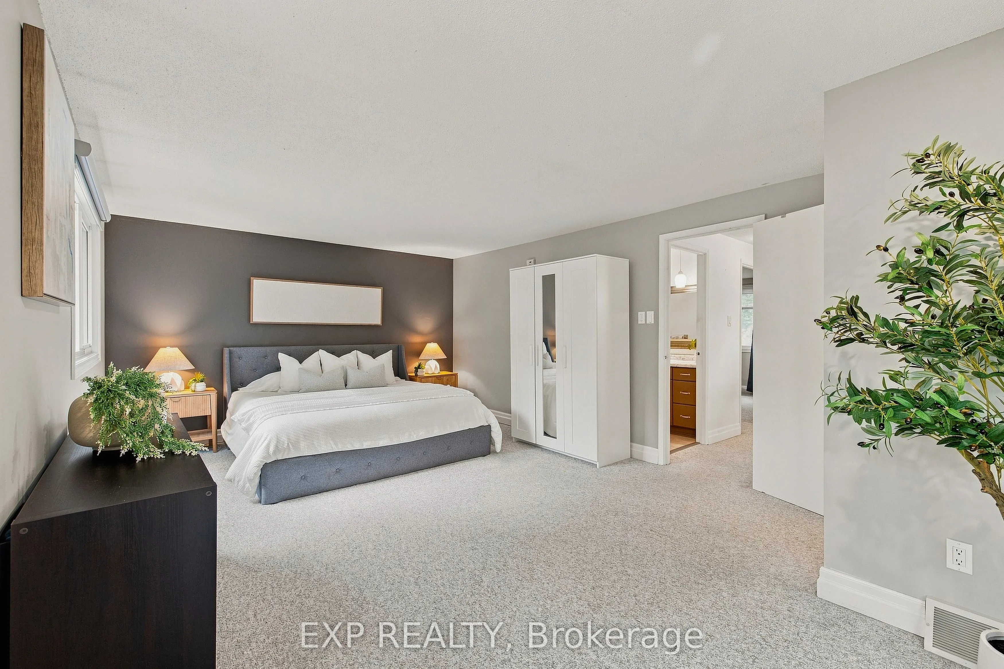 220 Salisbury Avenue #13
