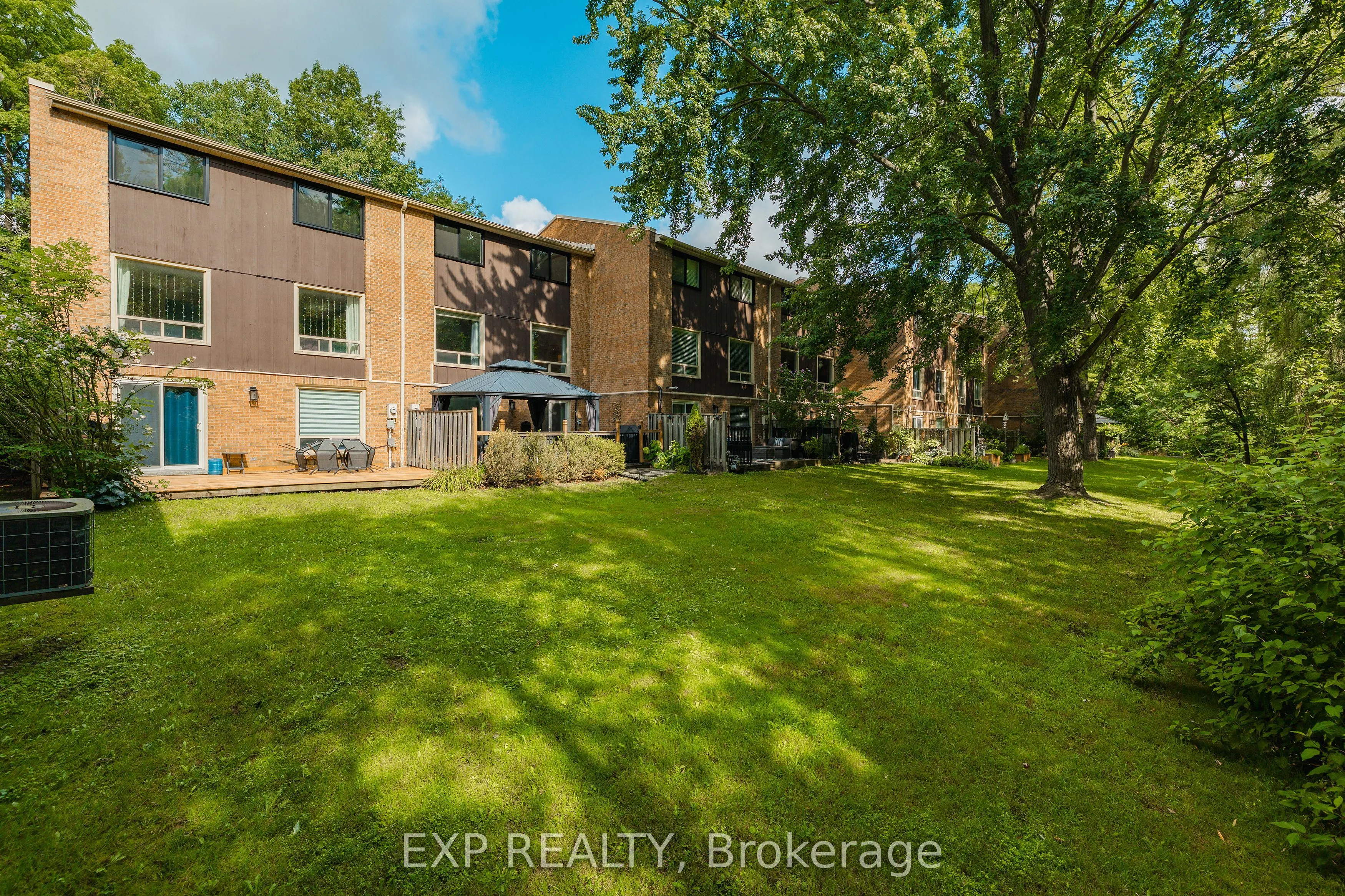 220 Salisbury Avenue #13