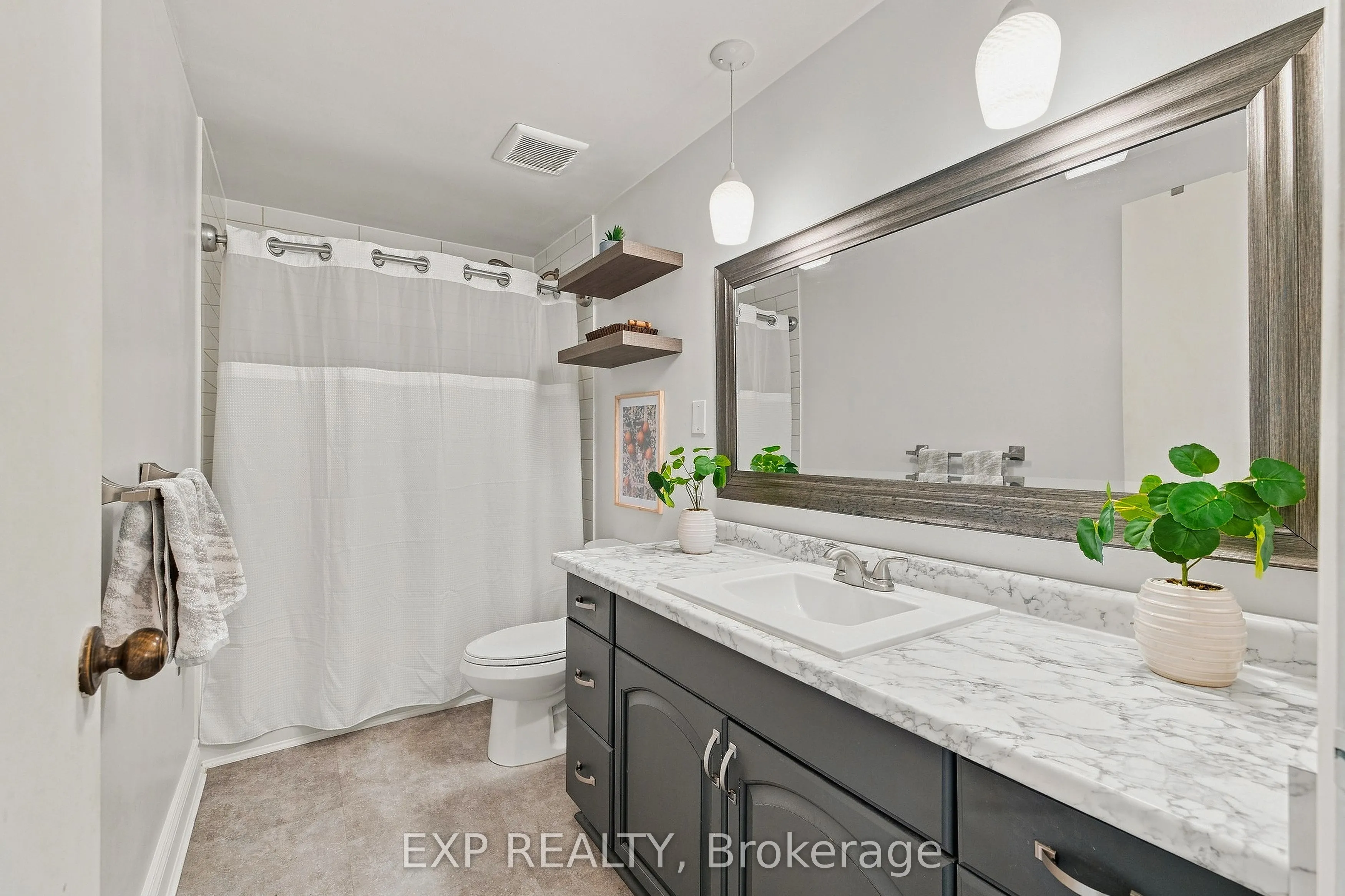 220 Salisbury Avenue #13