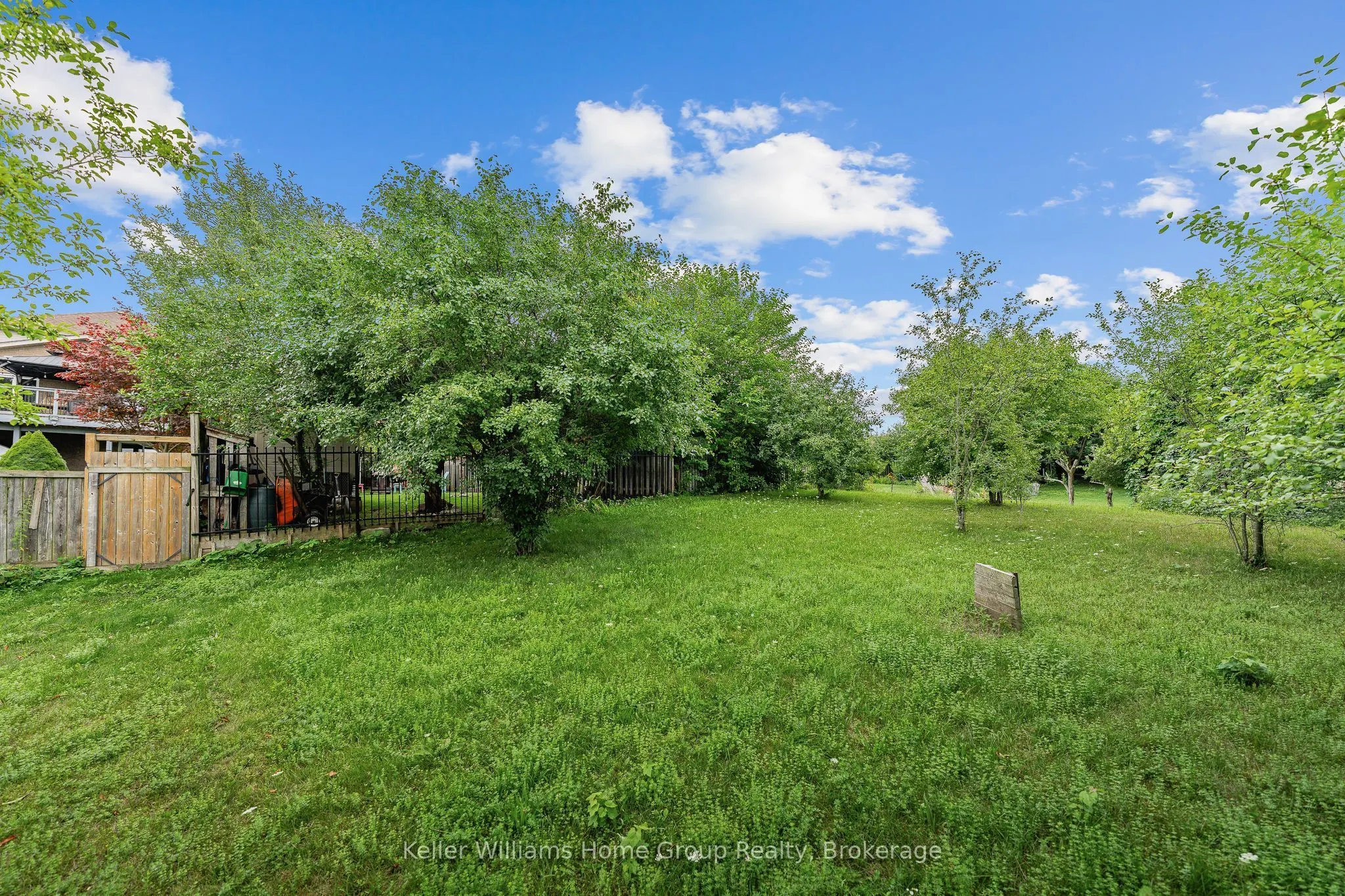 479 Doon S Drive E
