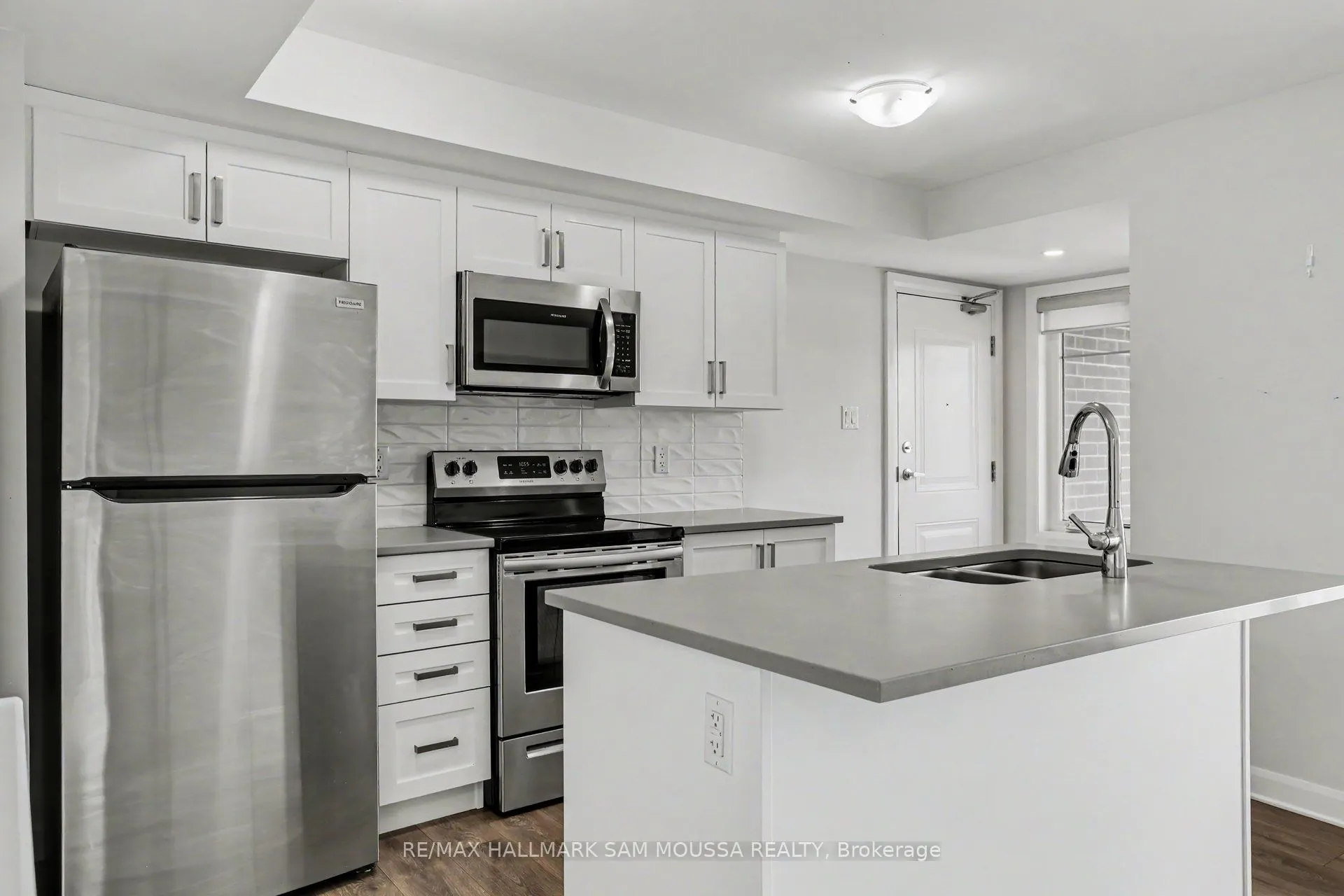 215 Eldorado Private #A