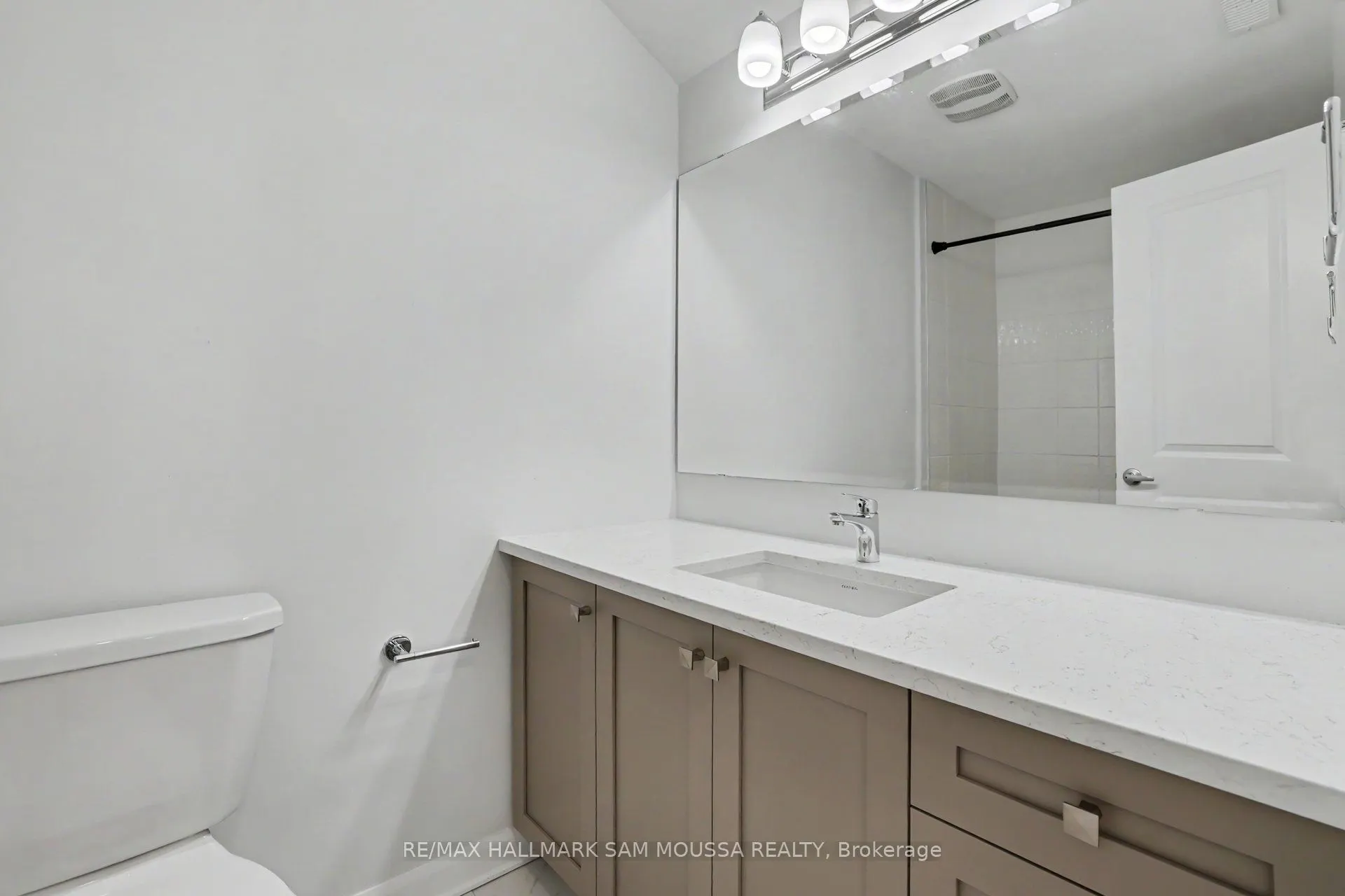 215 Eldorado Private #A