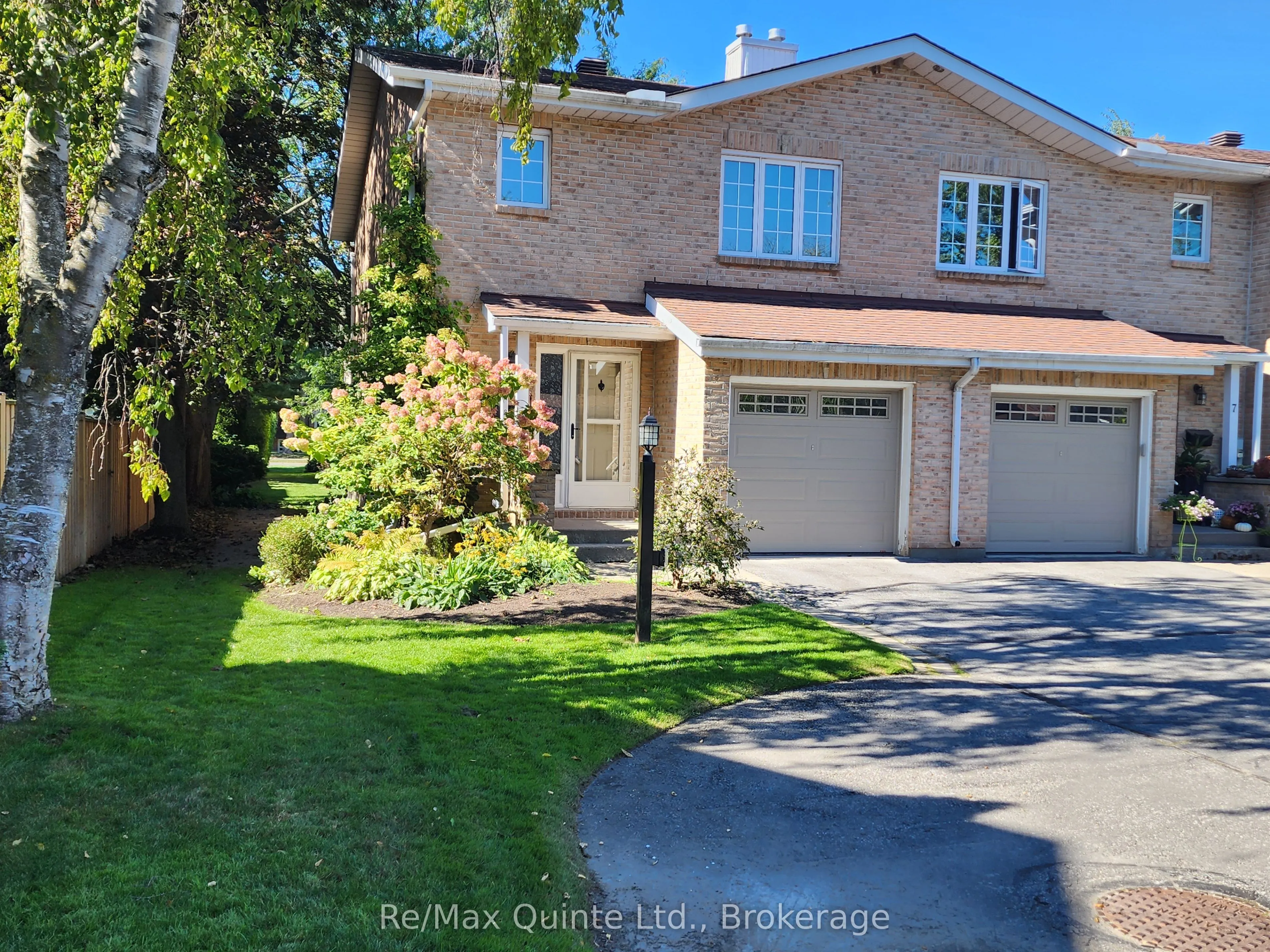 11 JANLYN Crescent #8