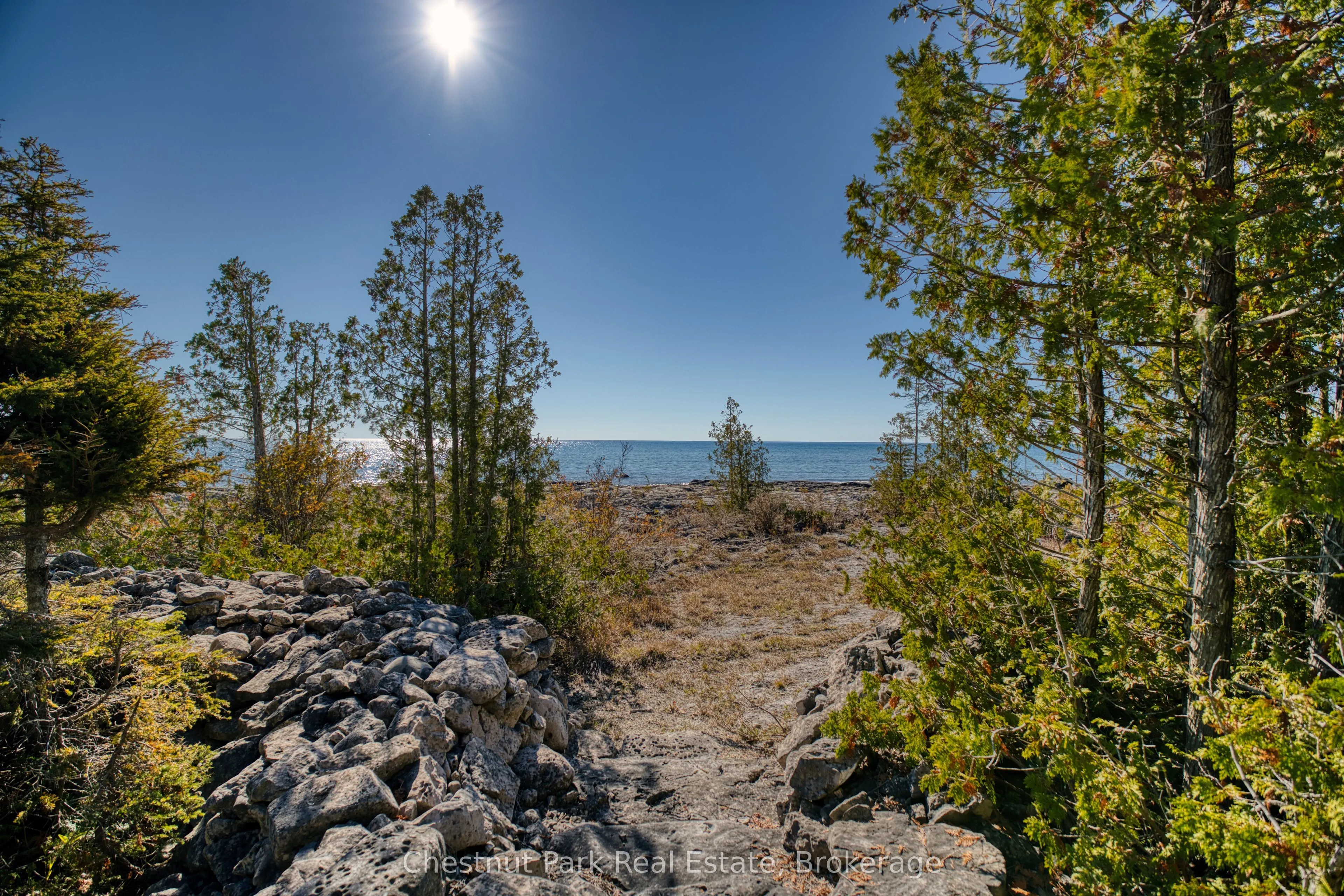 1112 Dorcas Bay Road