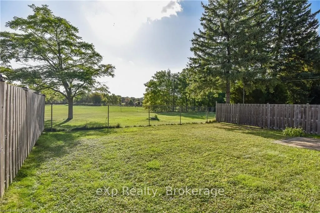 62 Victoria Road N #UPPER