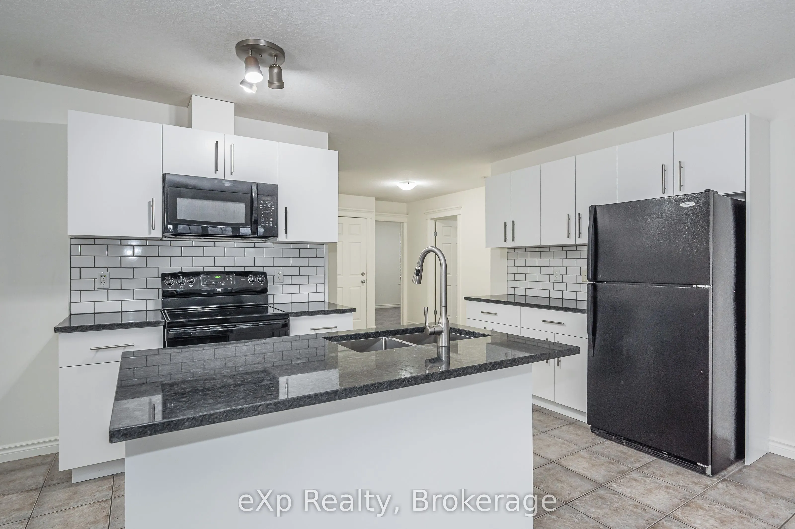 62 Victoria Road N #UPPER