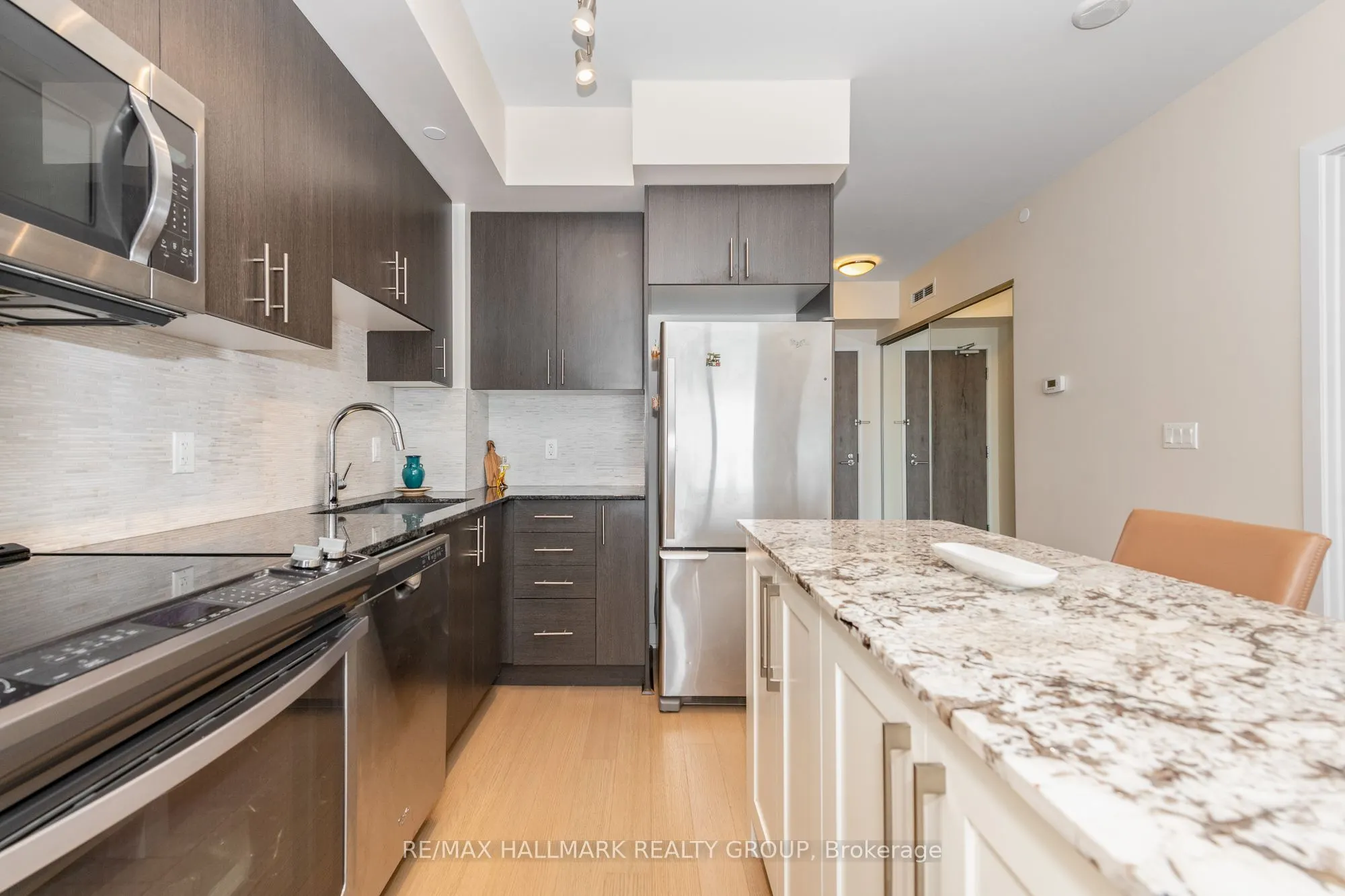 485 Richmond Road #1004