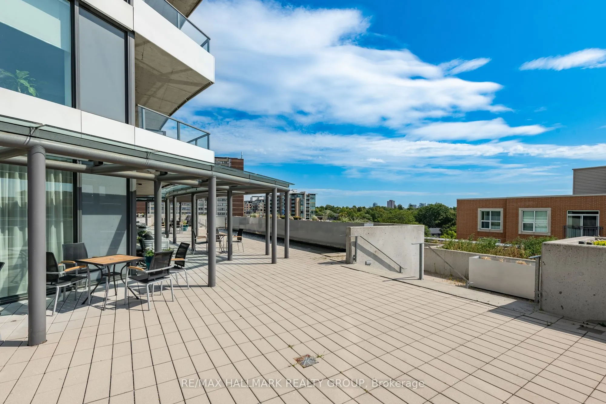 485 Richmond Road #1004