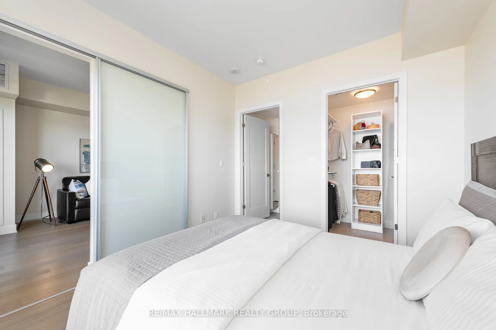 485 Richmond Road #1004