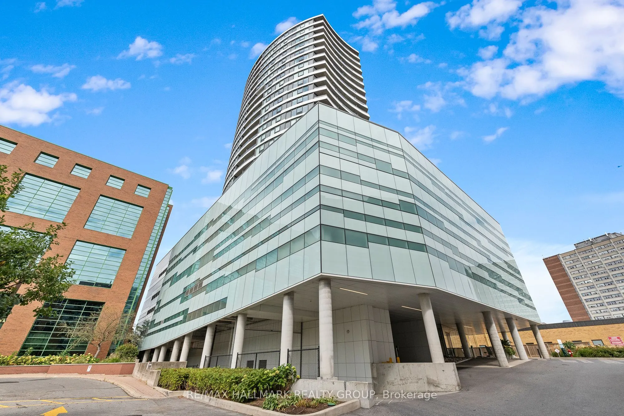 485 Richmond Road #1004