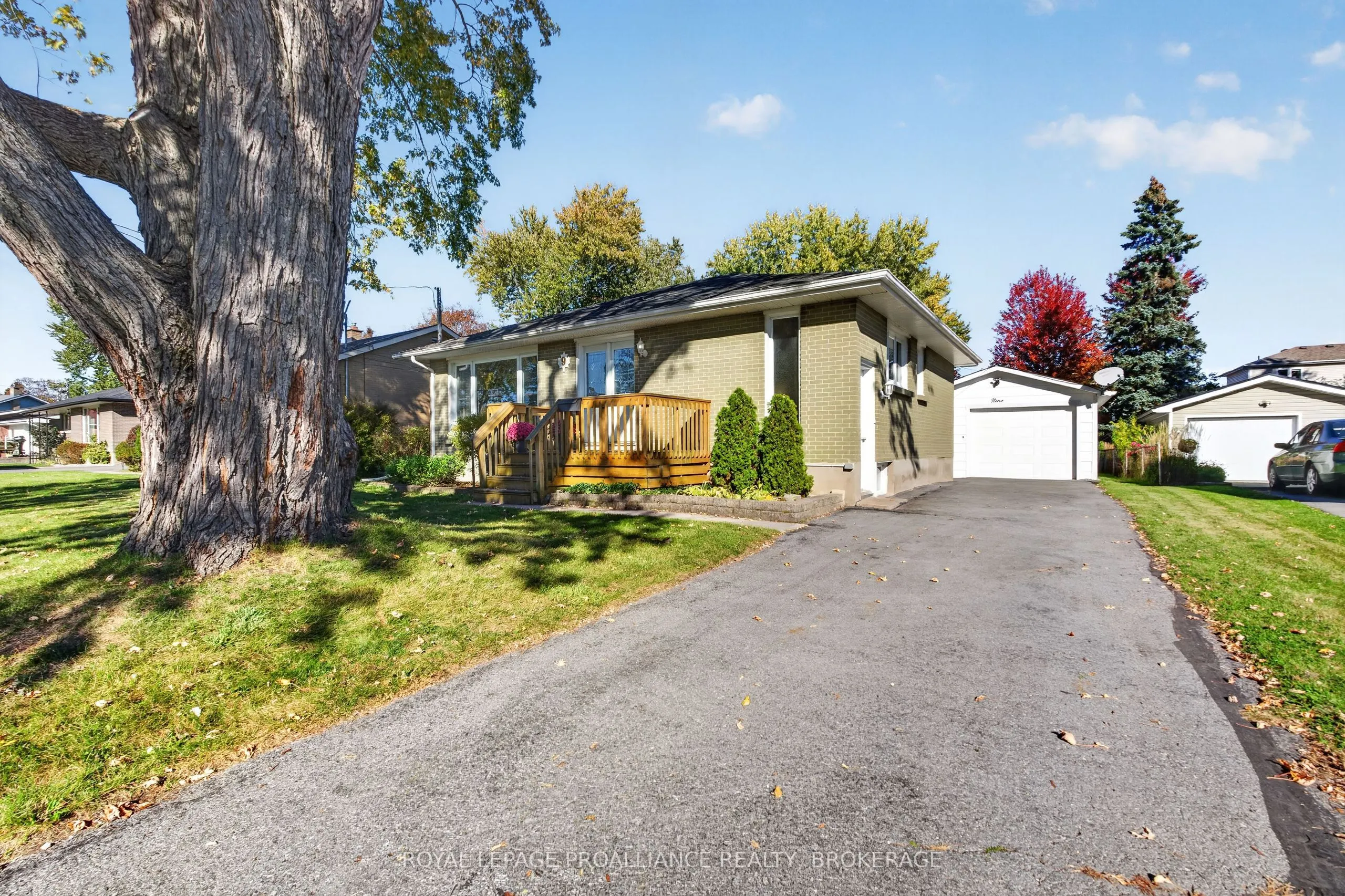9 Henry Crescent