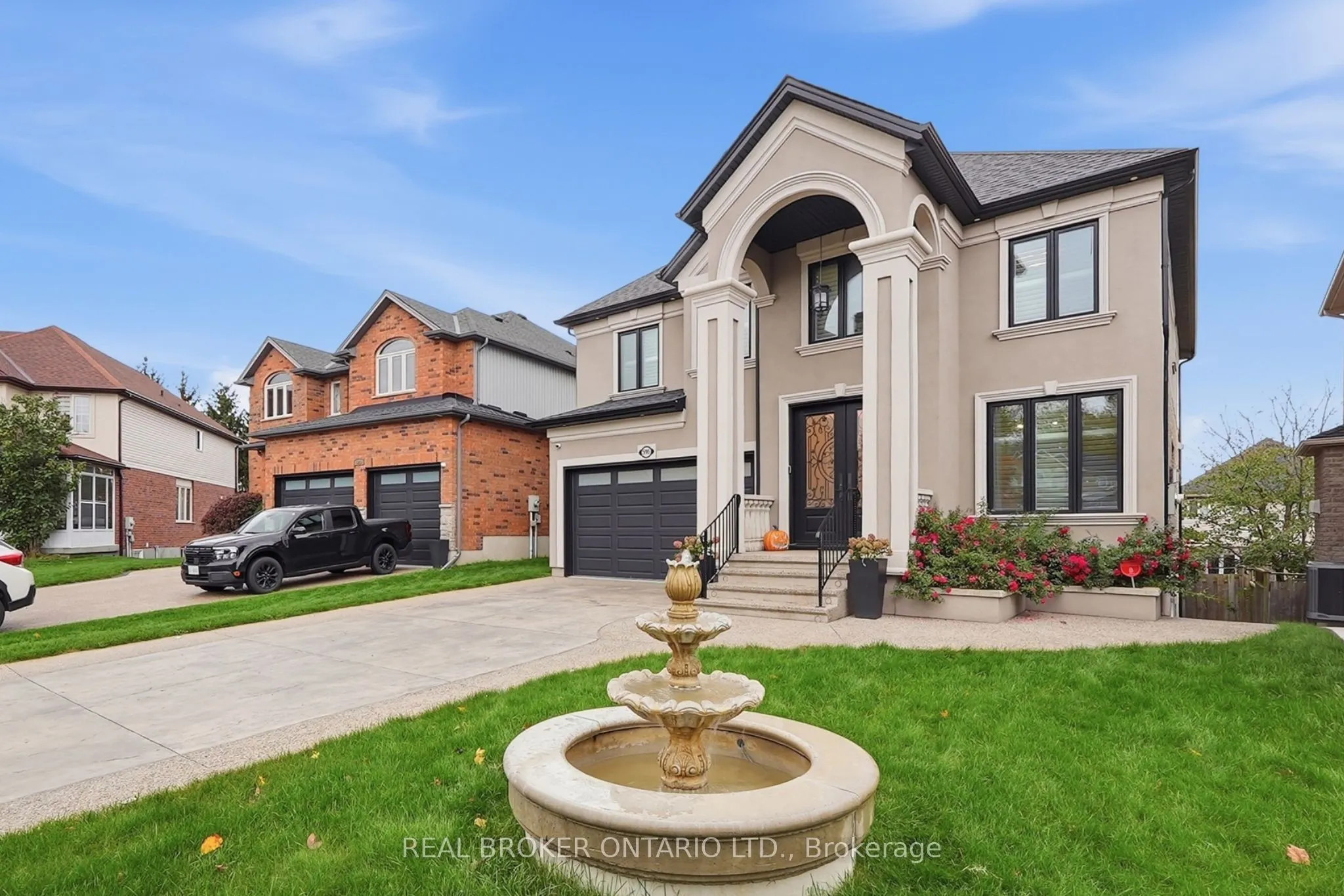 916 Foxbrook Court