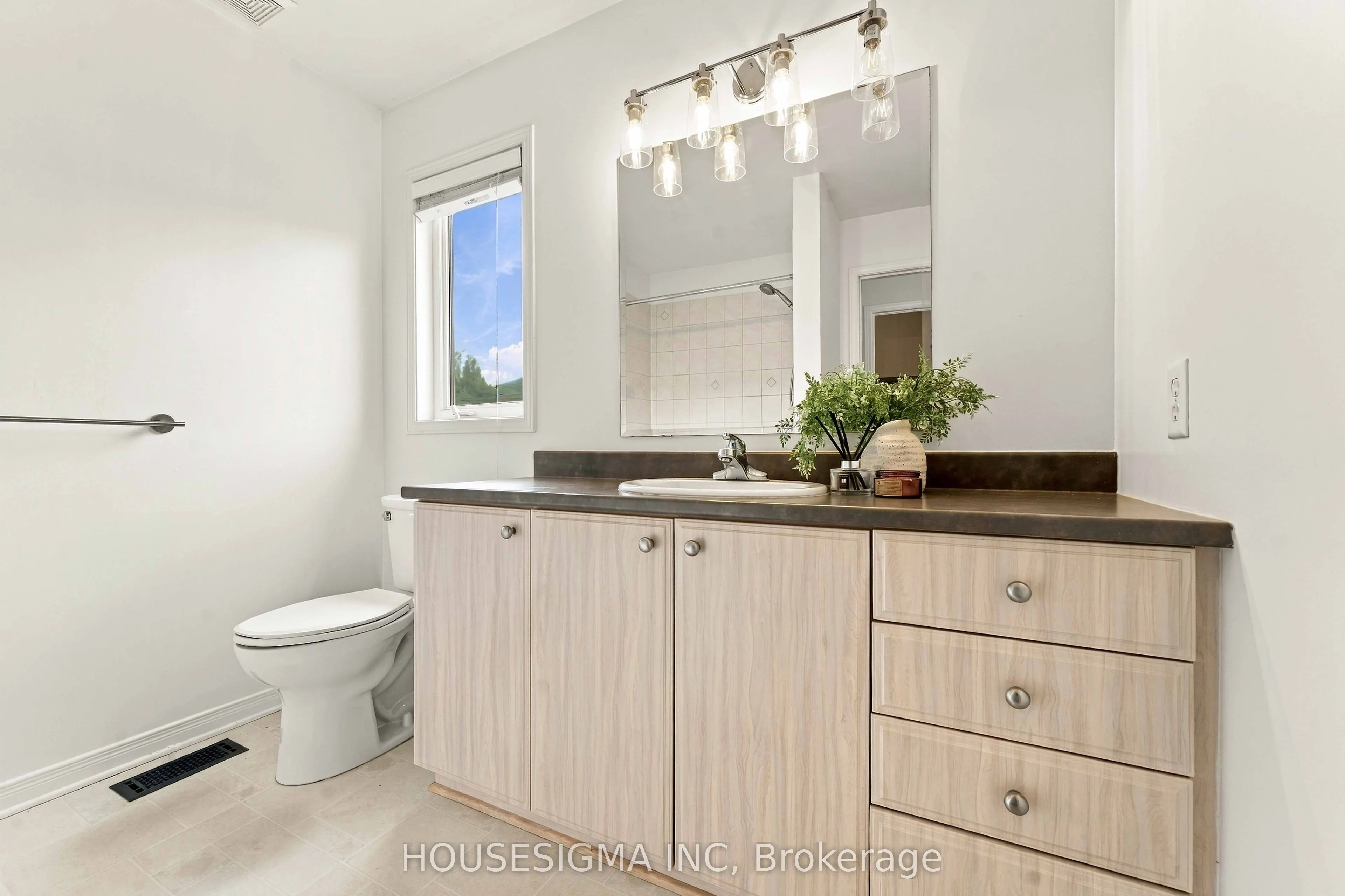 368 Breckenridge Crescent