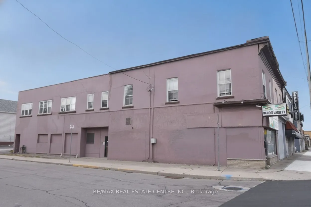 950 Barton Street E