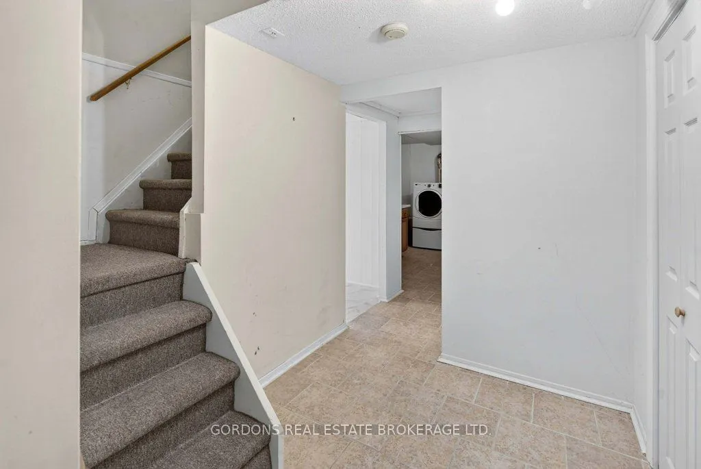 12 Casterton Avenue