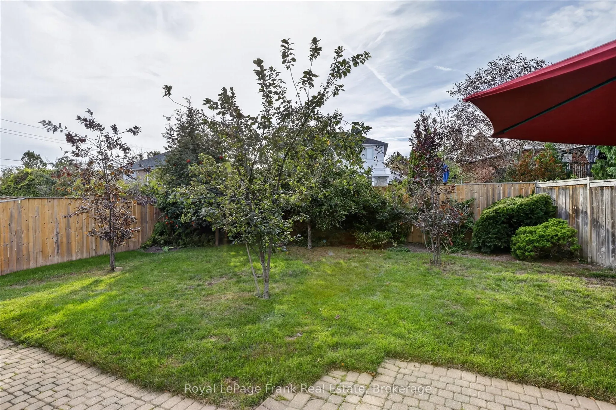 1544 Glenforest Crescent