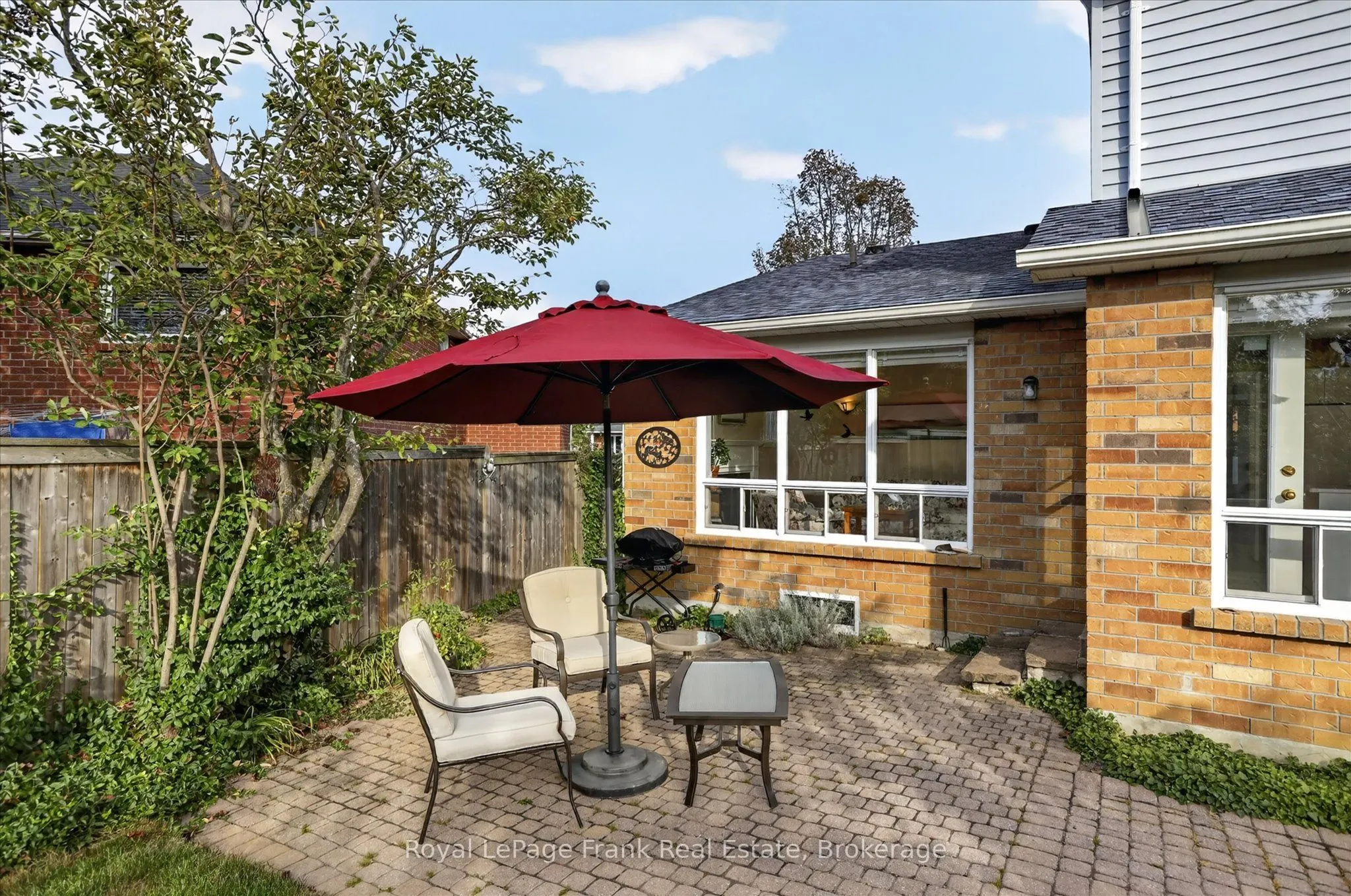 1544 Glenforest Crescent