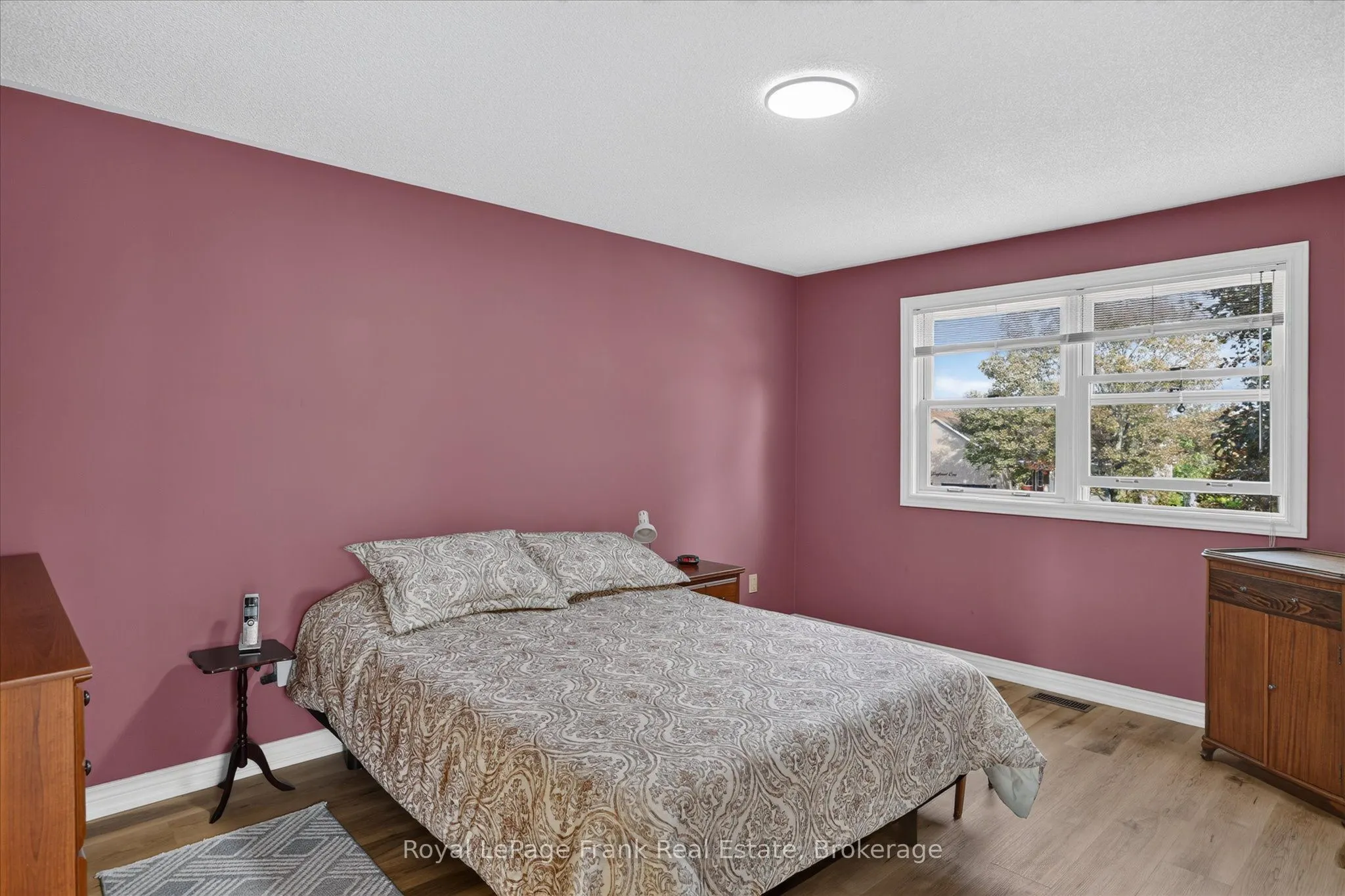 1544 Glenforest Crescent