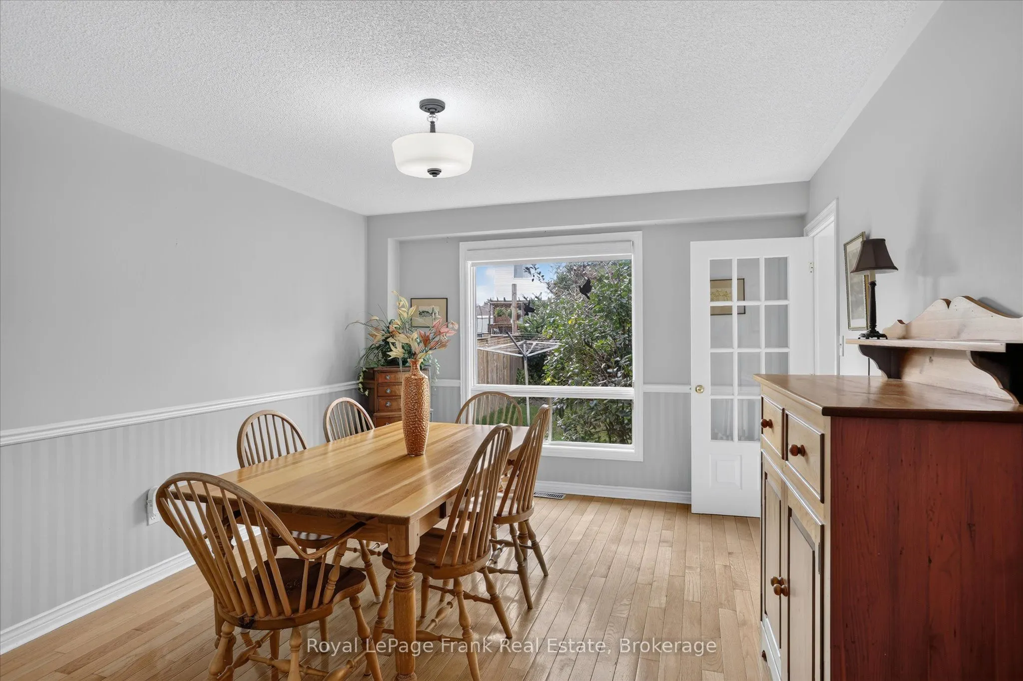 1544 Glenforest Crescent