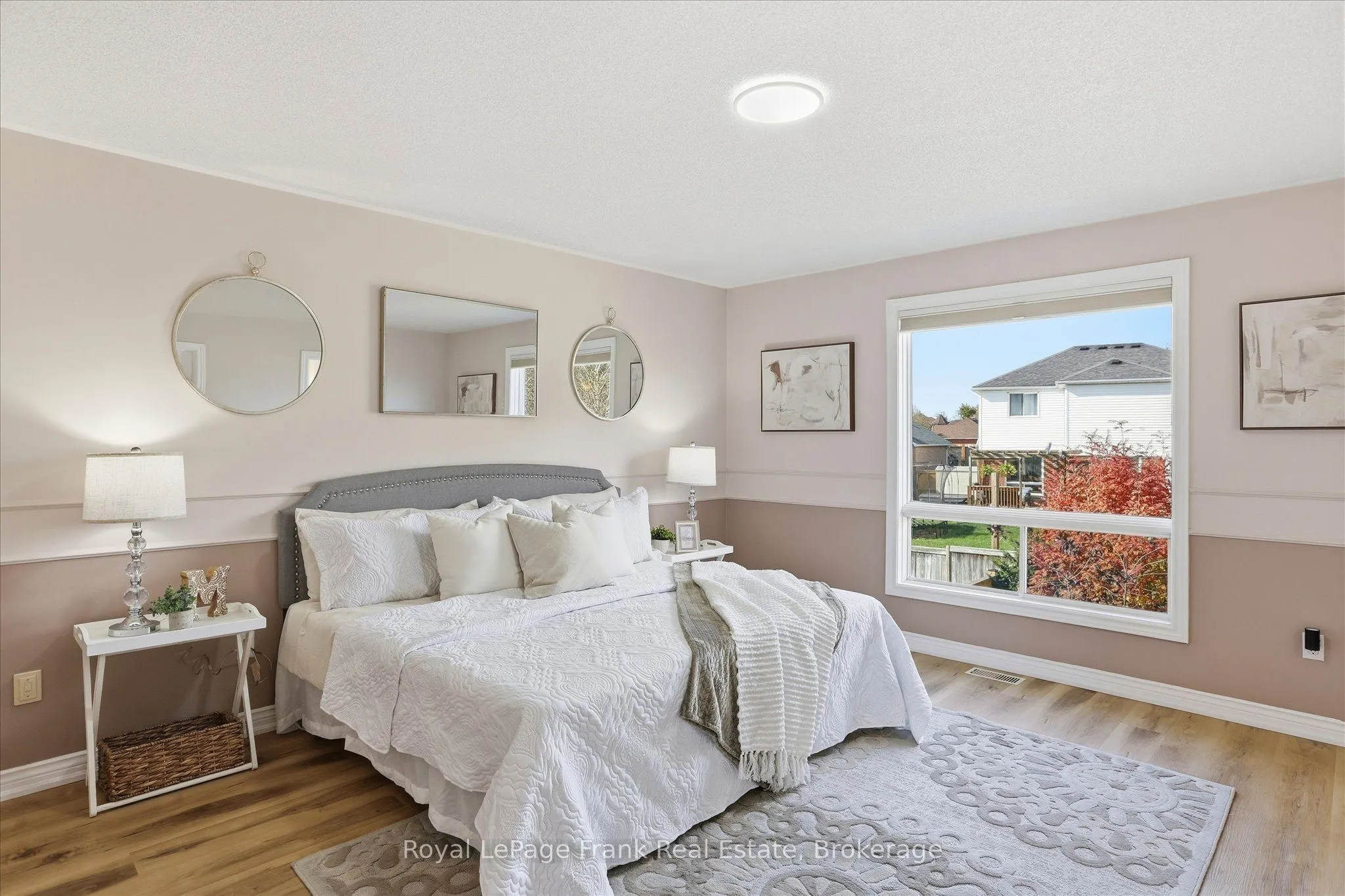 1544 Glenforest Crescent