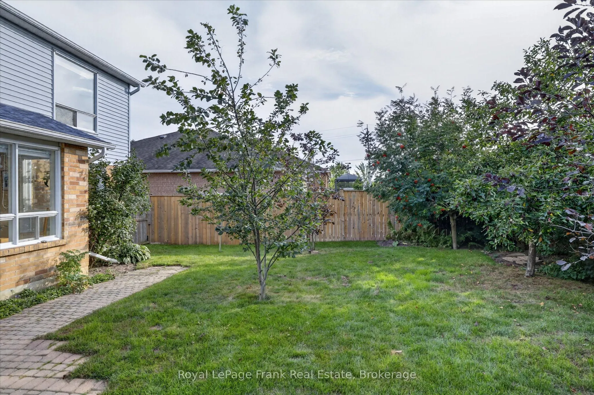 1544 Glenforest Crescent